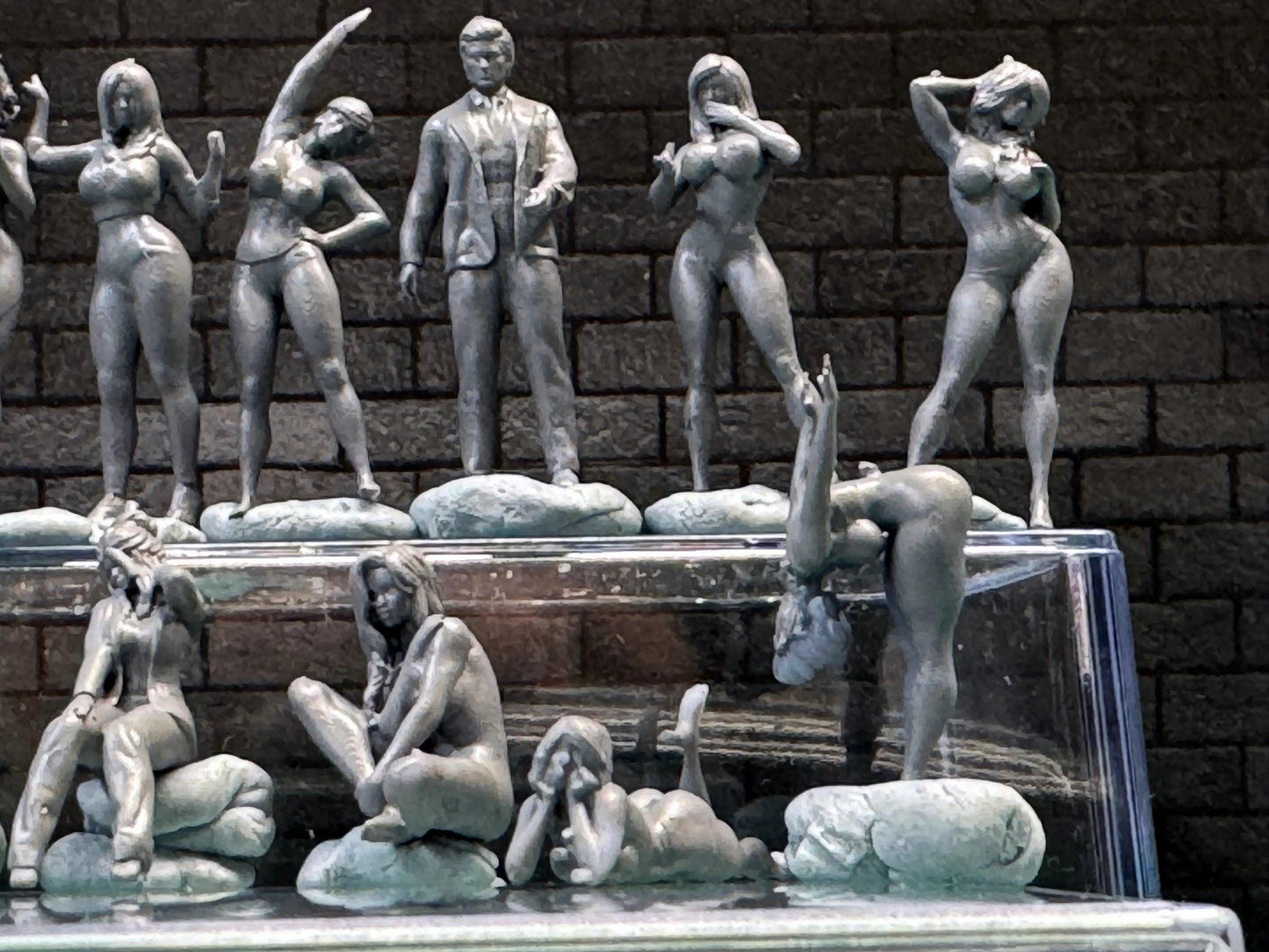 1:64 Miniature Human Figures - Resin / unpainted - great for Dioramas Hot Wheels - Made in the USA LOT 388 - Miniature 1.10