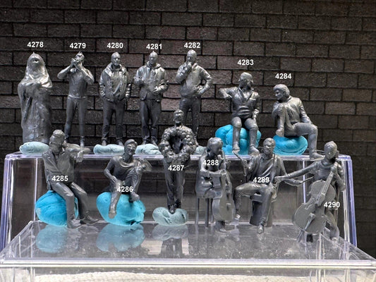 1:64 Miniature Human Figures - Resin / unpainted - great for Dioramas Hot Wheels - Made in the USA LOT 622 - Miniature 1.10