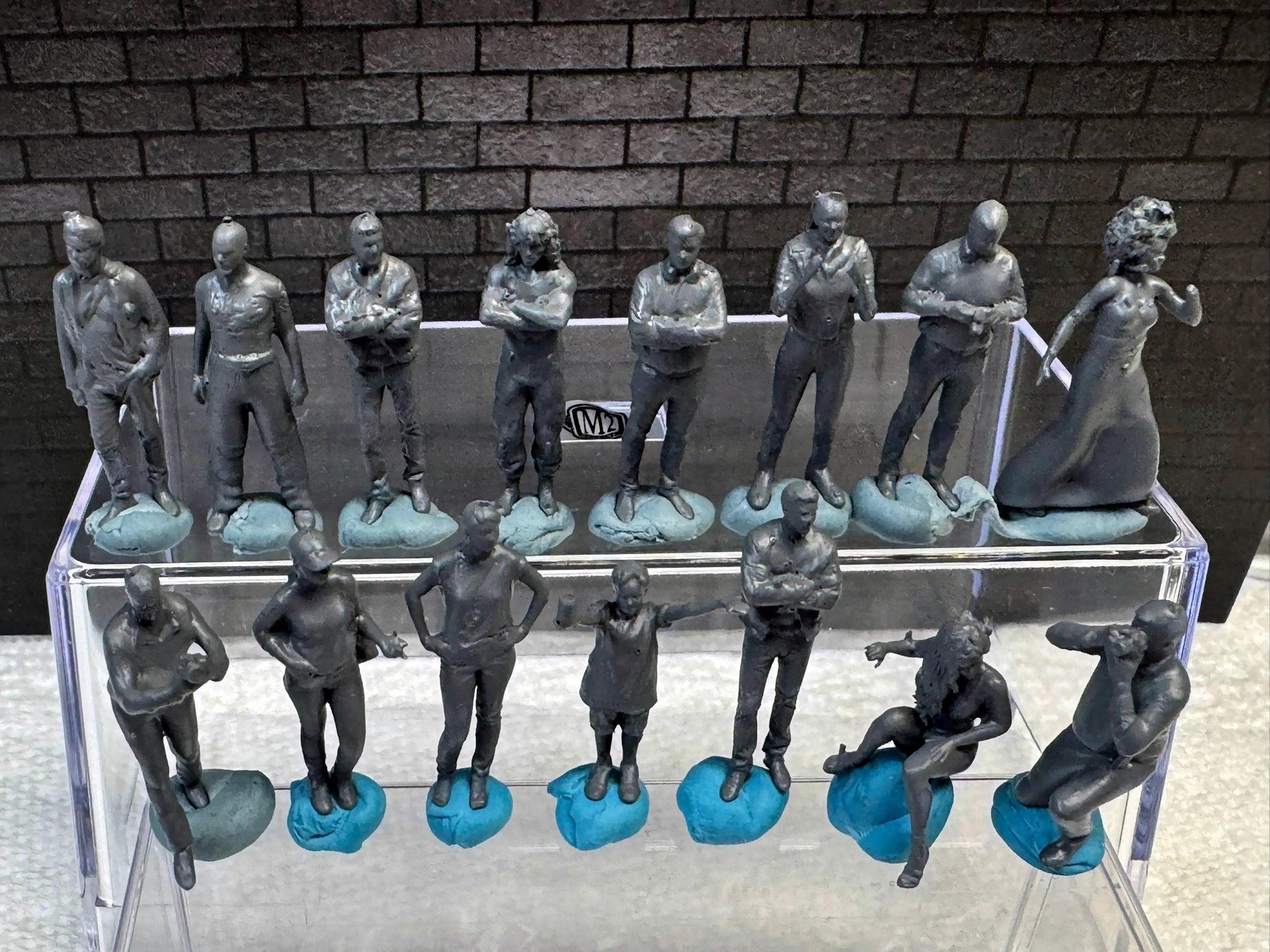 1:64 Miniature Human Figures - Resin / unpainted - great for Dioramas Hot Wheels - Made in the USA LOT 623 - Miniature 1.10