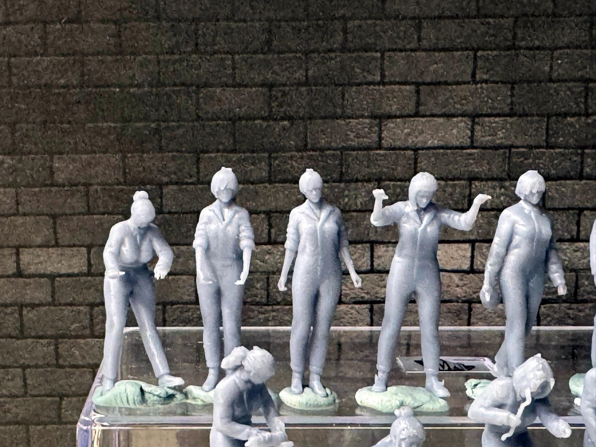 1:64 Miniature Human Figures - Resin / unpainted - great for Dioramas Hot Wheels - Made in the USA LOT 626 - Miniature 1.10 - Mechanics