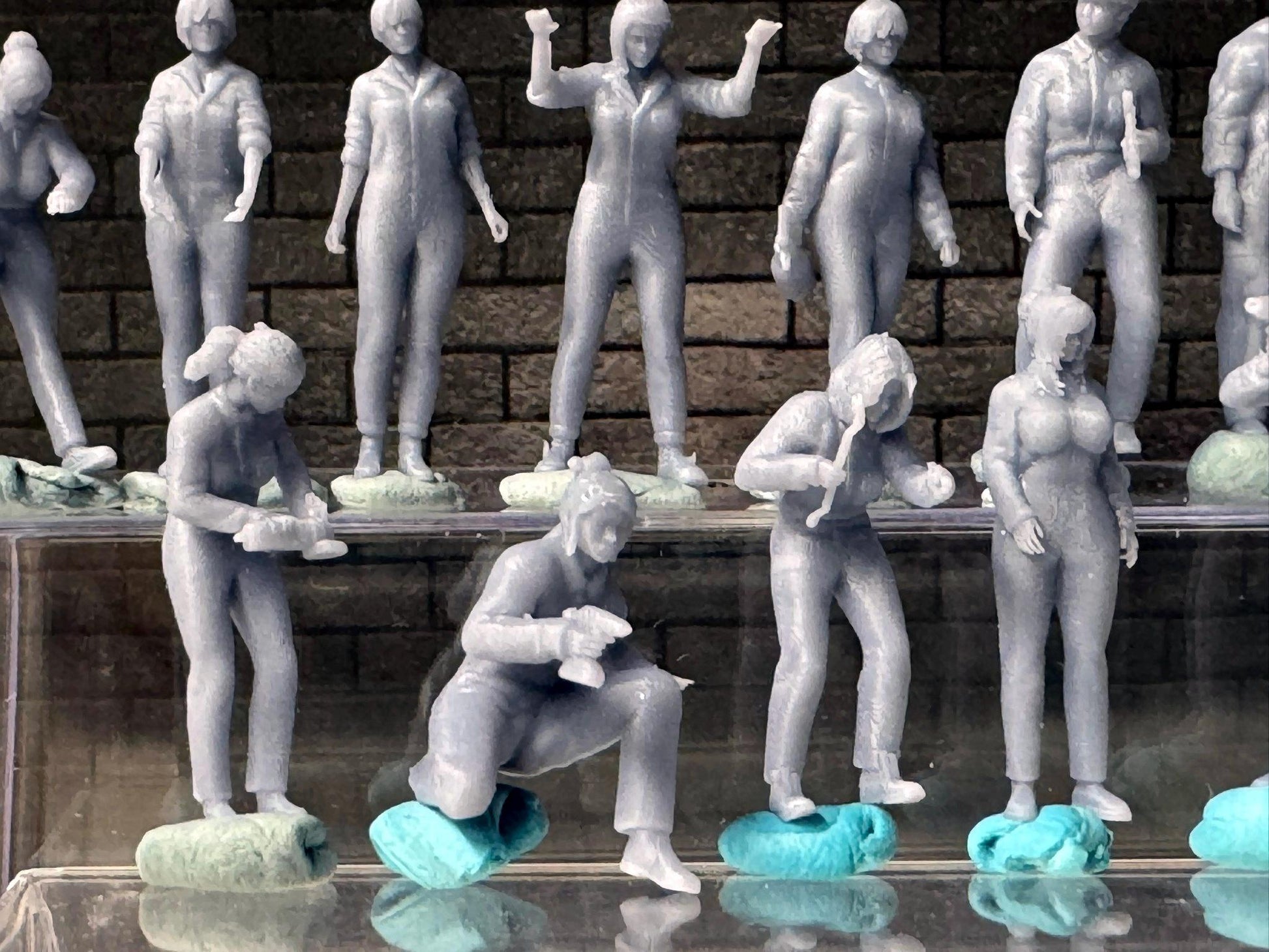 1:64 Miniature Human Figures - Resin / unpainted - great for Dioramas Hot Wheels - Made in the USA LOT 626 - Miniature 1.10 - Mechanics