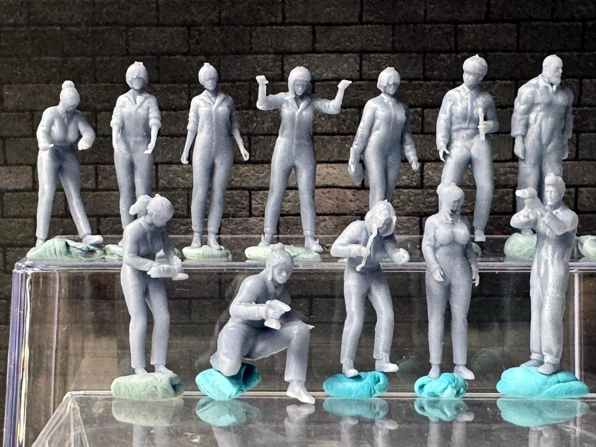1:64 Miniature Human Figures - Resin / unpainted - great for Dioramas Hot Wheels - Made in the USA LOT 626 - Miniature 1.10 - Mechanics