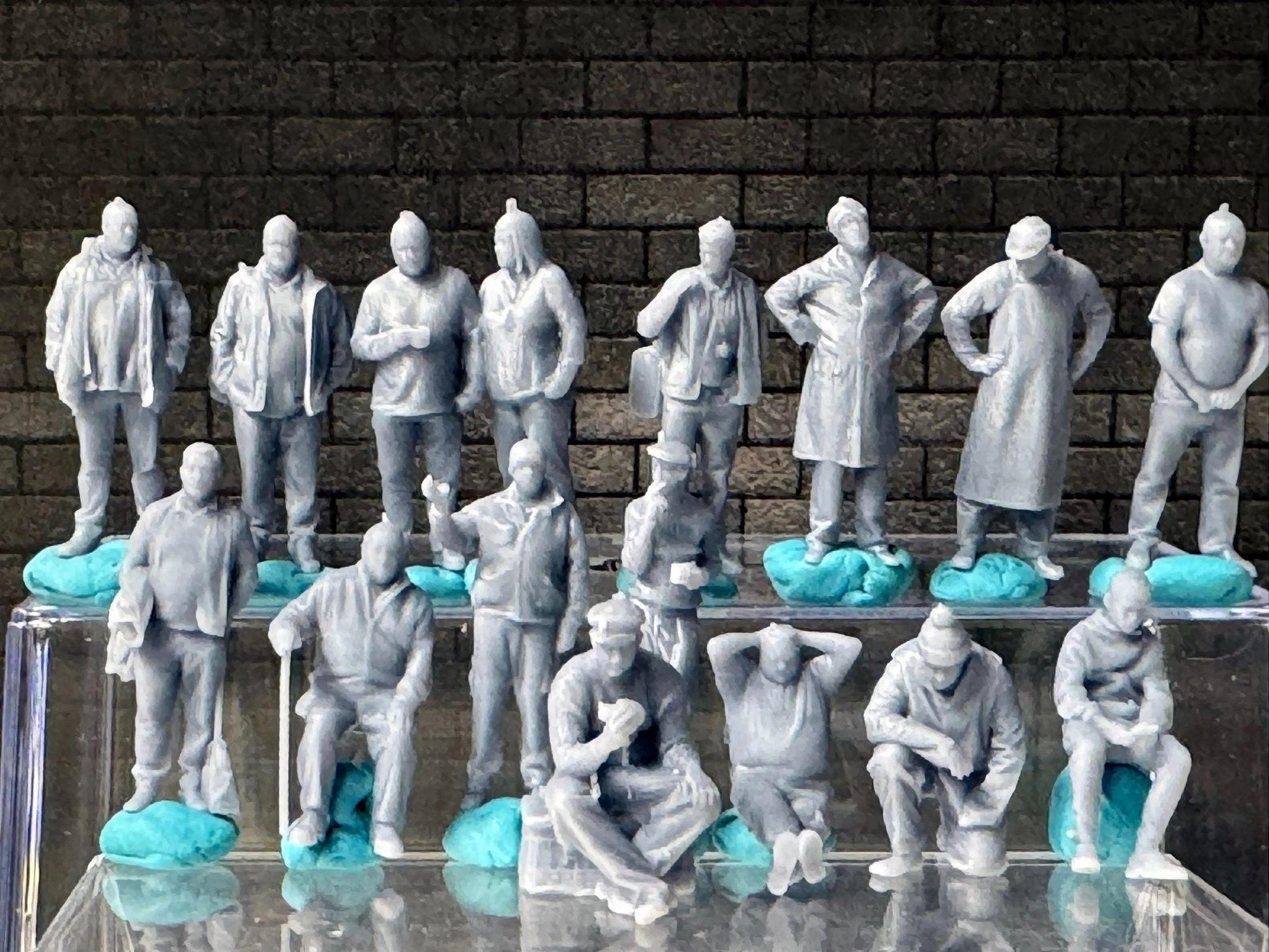 1:64 Miniature Human Figures - Resin / unpainted - great for Dioramas Hot Wheels - Made in the USA LOT 638 - Miniature 1.10