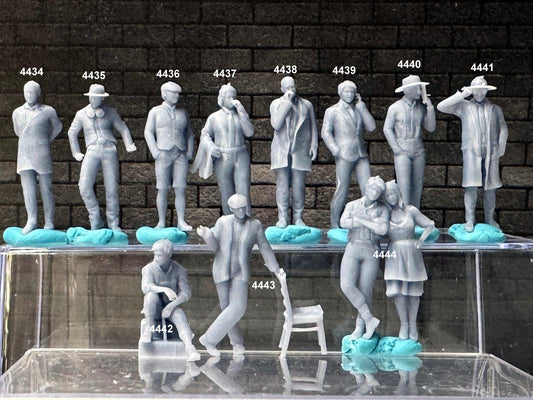 1:64 Miniature Human Figures - Resin / unpainted - great for Dioramas Hot Wheels - Made in the USA LOT 640 - Miniature 1.10