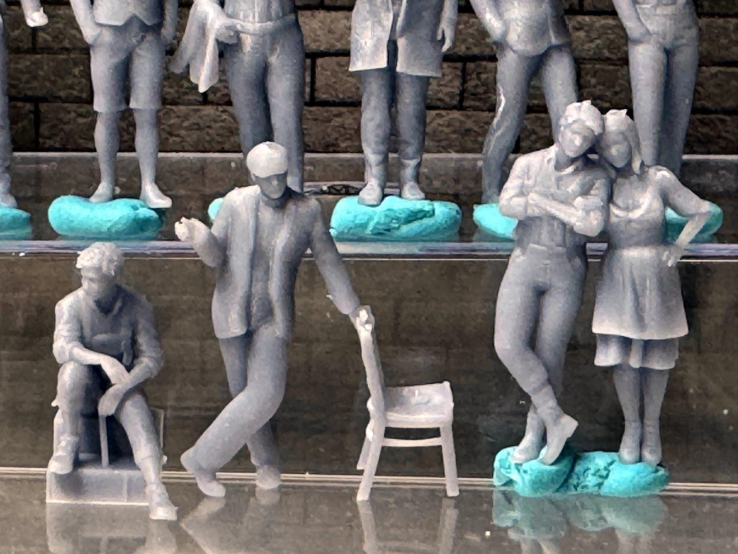 1:64 Miniature Human Figures - Resin / unpainted - great for Dioramas Hot Wheels - Made in the USA LOT 640 - Miniature 1.10
