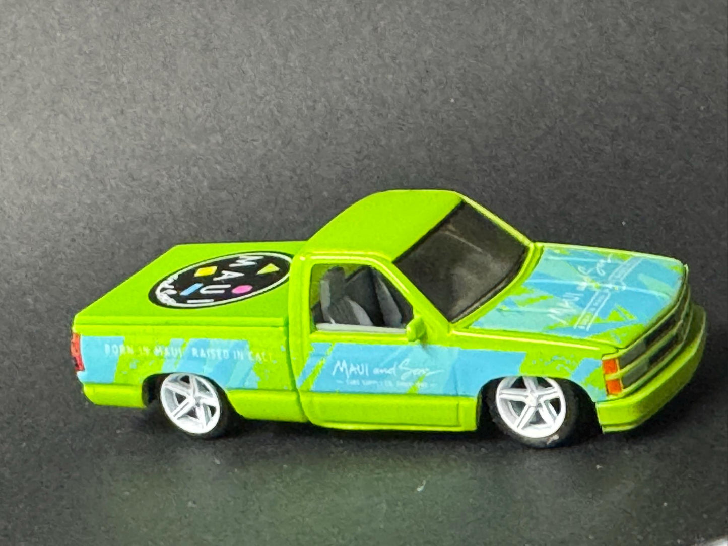 1-64 Scale / S-Scale 1990 Chevy C1500 Silverado - Great For Dioramas & Diecast Photography (M2)