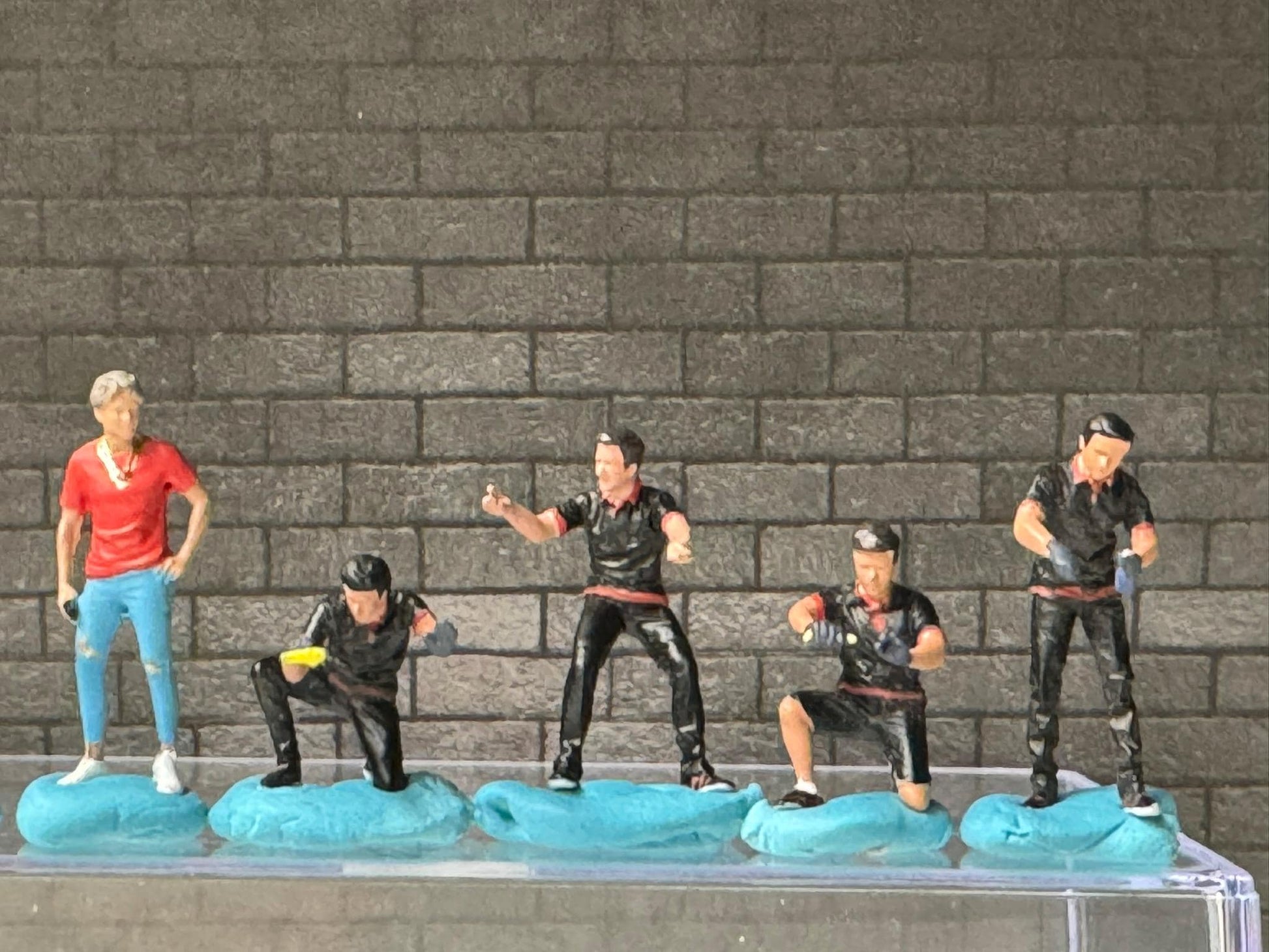 1:64 Miniature Human Figures - Painted SET - great for Dioramas / Hot Wheels - Pro Wrap Crew - Miniatures 1.10" American Diorama
