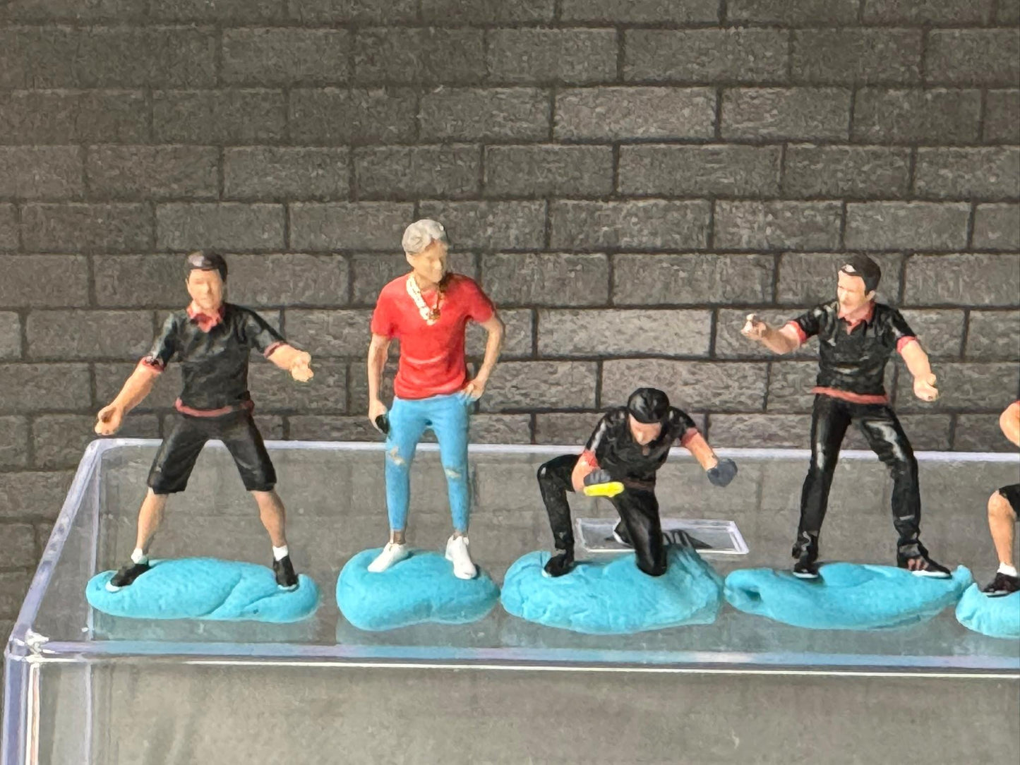 1:64 Miniature Human Figures - Painted SET - great for Dioramas / Hot Wheels - Pro Wrap Crew - Miniatures 1.10" American Diorama