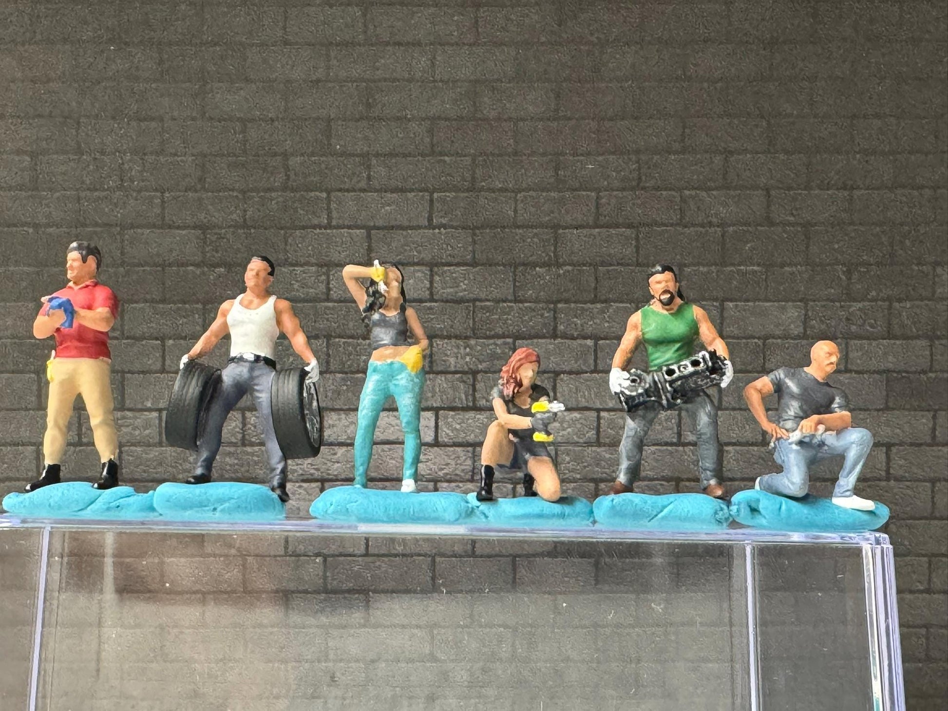 1:64 Miniature Human Figures - Painted SET - great for Dioramas / Hot Wheels - Muscle Mechanics Set - Miniatures 1.10" American Diorama