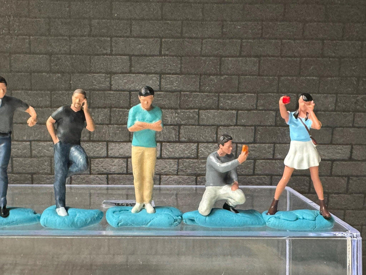 1:64 Miniature Human Figures - Painted SET - great for Dioramas / Hot Wheels - Car Enthusiasts Set - Miniatures 1.10" American Diorama
