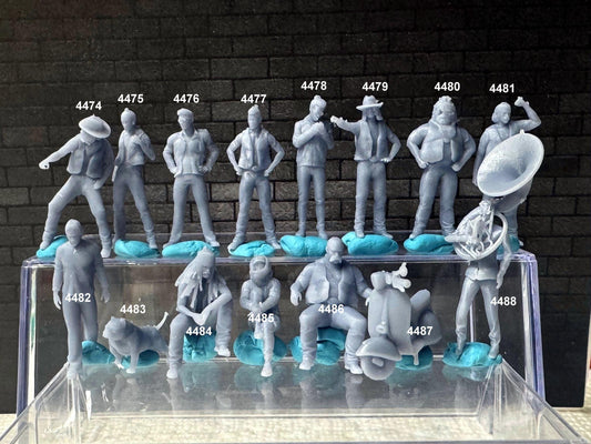 1:64 Miniature Human Figures - Resin / unpainted - great for Dioramas Hot Wheels - Made in the USA LOT 629 - Miniature 1.10