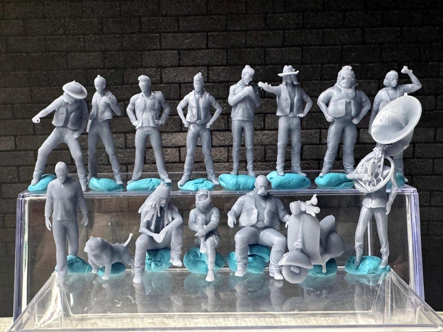 1:64 Miniature Human Figures - Resin / unpainted - great for Dioramas Hot Wheels - Made in the USA LOT 629 - Miniature 1.10