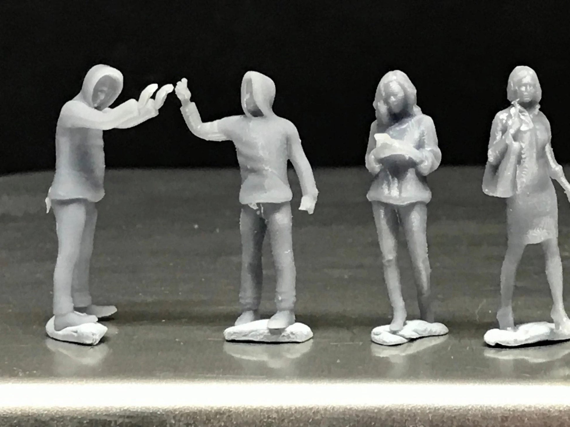 Double G 1:64 Miniature Human Figures - 3D Printed - Unpainted - great for Dioramas - Made in the USA LOT 44 - Miniature 1.10 Graffiti