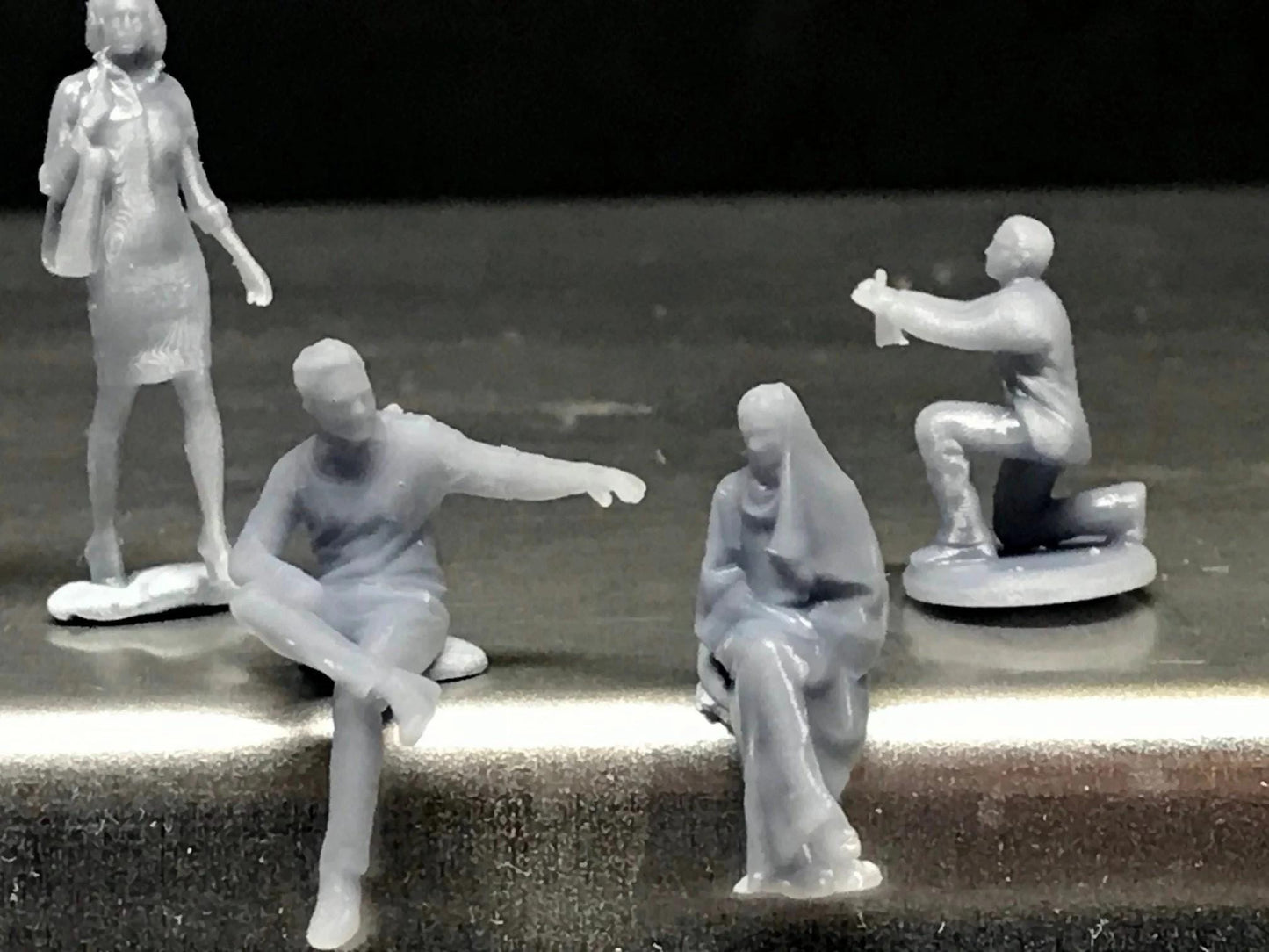 Double G 1:64 Miniature Human Figures - 3D Printed - Unpainted - great for Dioramas - Made in the USA LOT 44 - Miniature 1.10 Graffiti