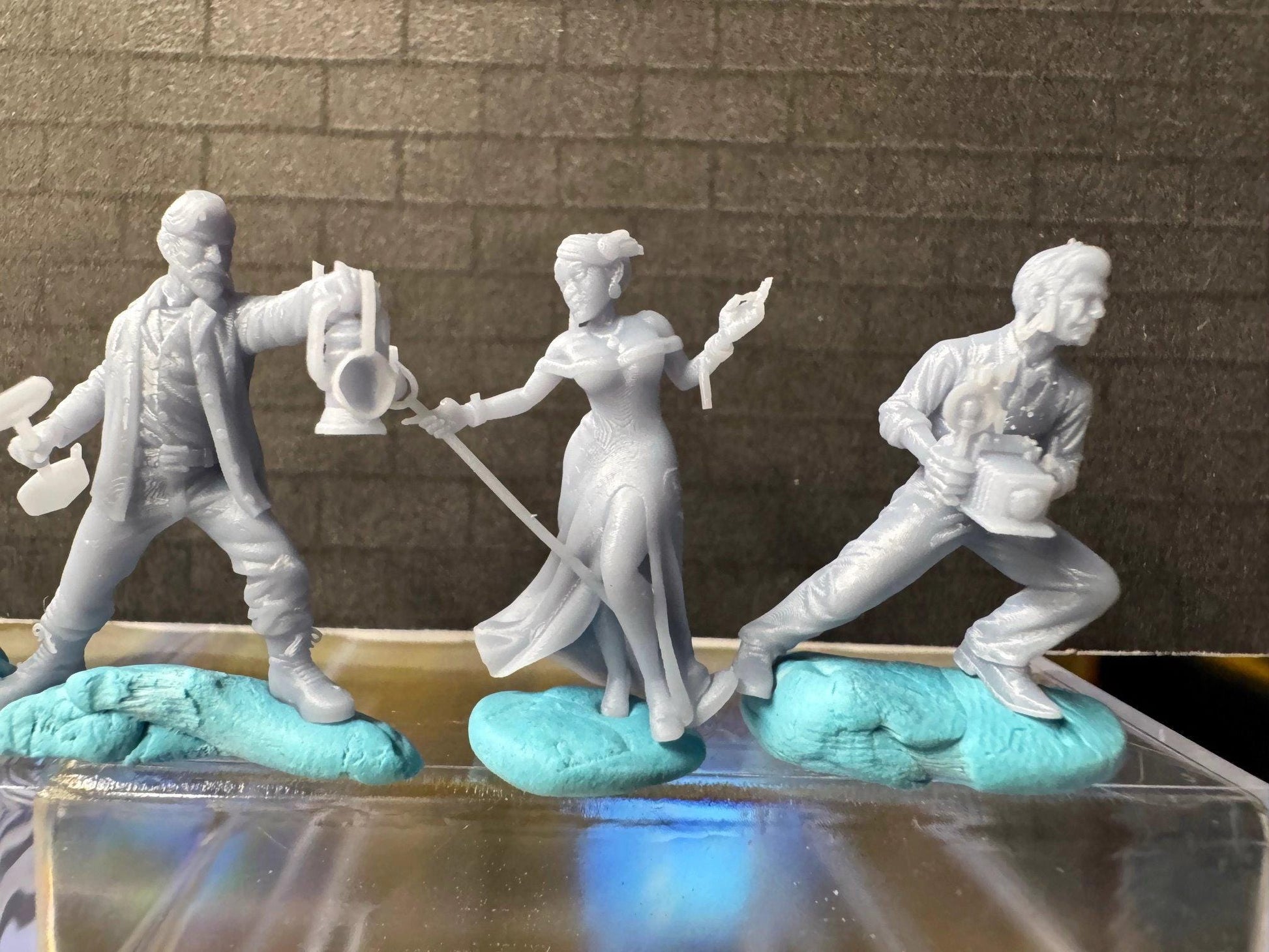 Double G 1:64 Miniature Human Figures - 3D Printed - Unpainted - great for Dioramas - Made in the USA LOT 635 Miniature 1.10