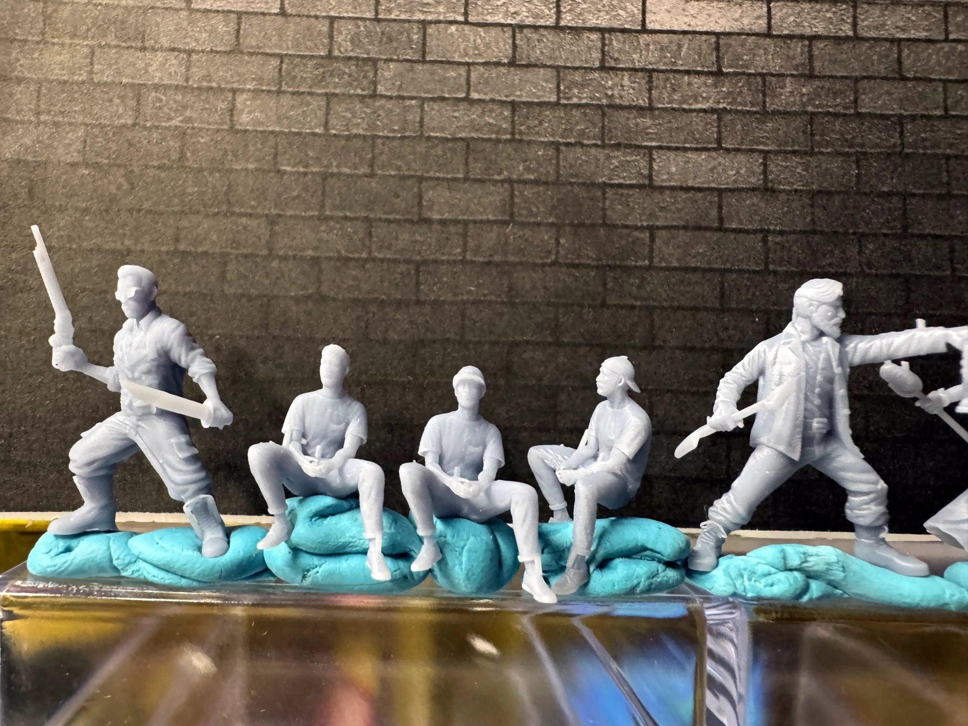 Double G 1:64 Miniature Human Figures - 3D Printed - Unpainted - great for Dioramas - Made in the USA LOT 635 Miniature 1.10