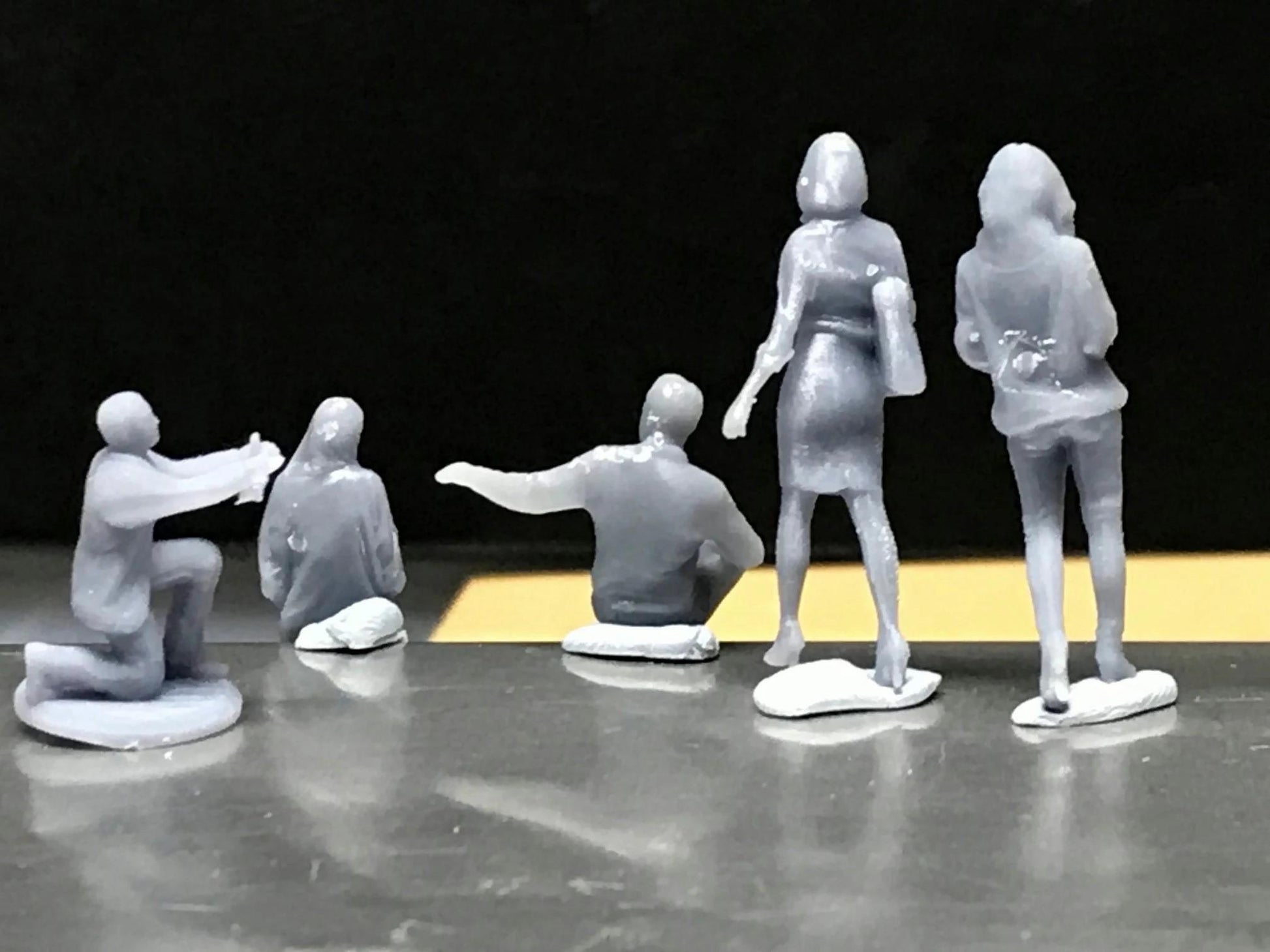 Double G 1:64 Miniature Human Figures - 3D Printed - Unpainted - great for Dioramas - Made in the USA LOT 44 - Miniature 1.10 Graffiti