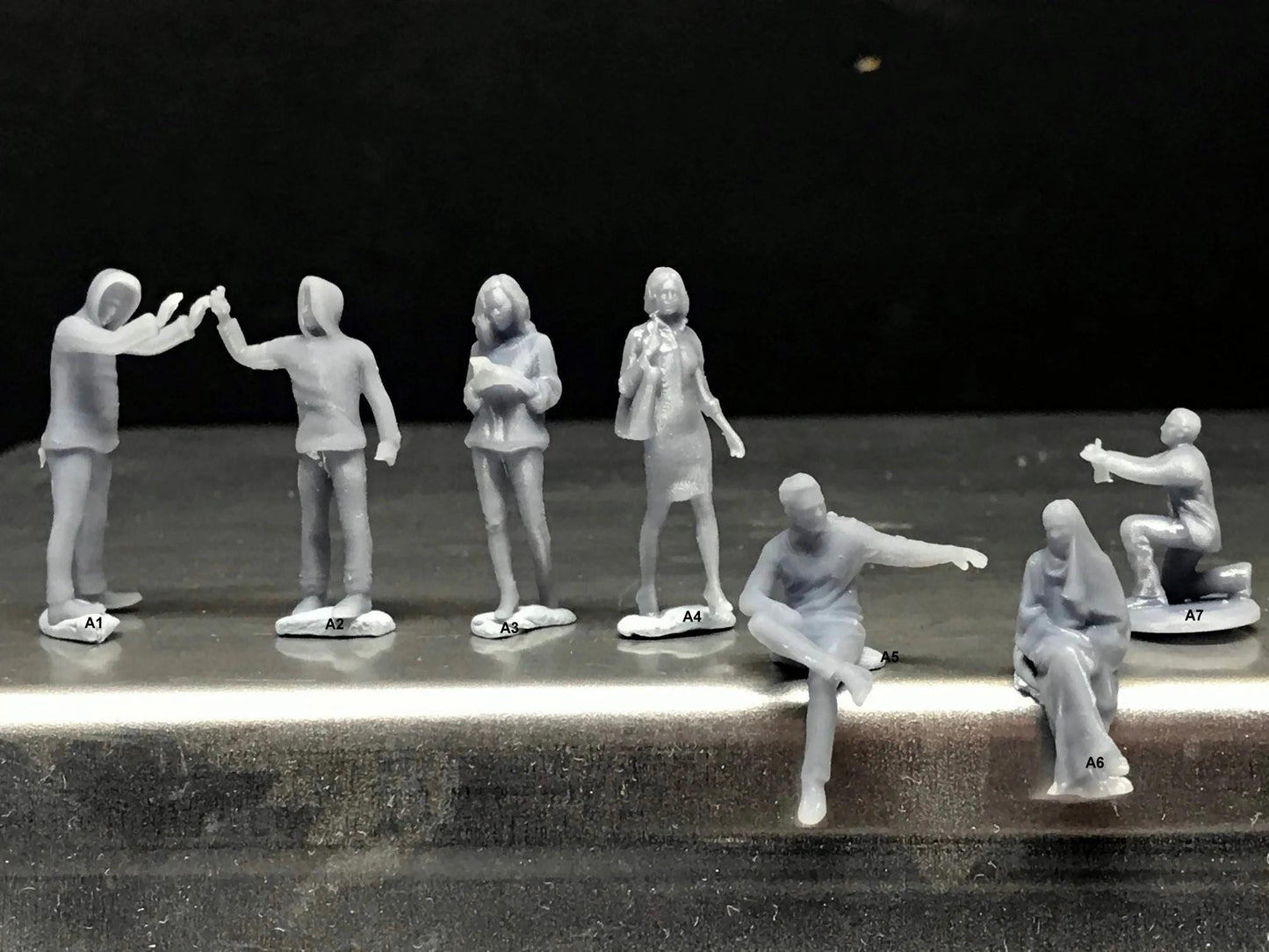 Double G 1:64 Miniature Human Figures - 3D Printed - Unpainted - great for Dioramas - Made in the USA LOT 44 - Miniature 1.10 Graffiti