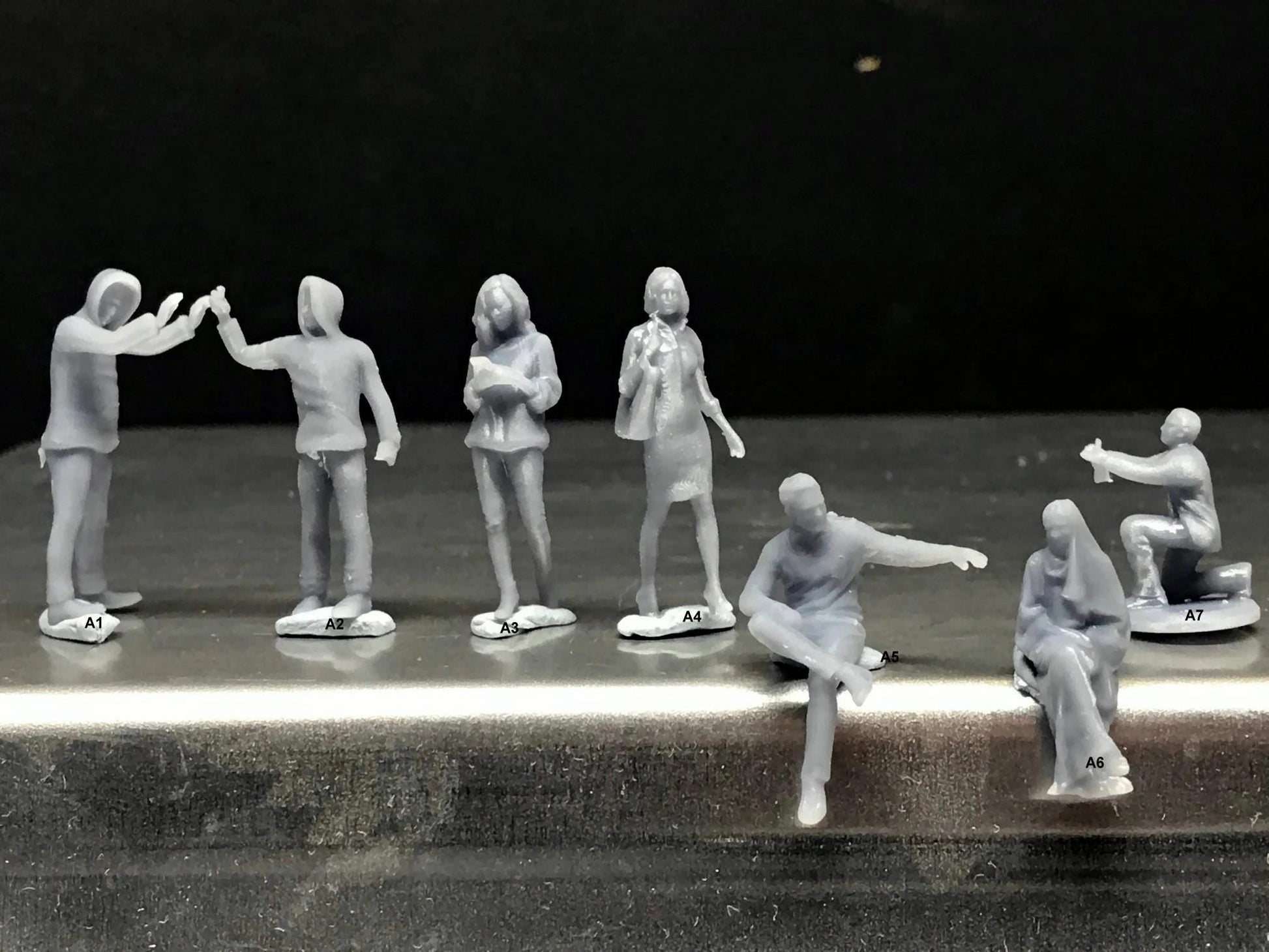Double G 1:64 Miniature Human Figures - 3D Printed - Unpainted - great for Dioramas - Made in the USA LOT 44 - Miniature 1.10 Graffiti