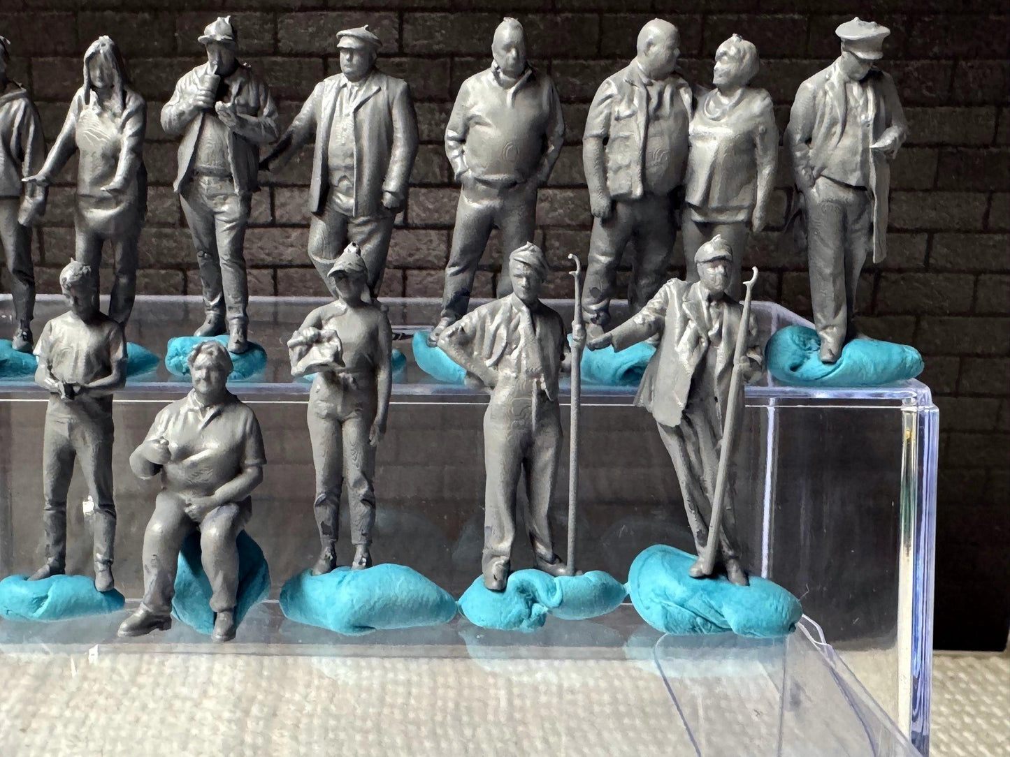 Double G 1:64 Miniature Human Figures - 3D Printed - Unpainted - great for Dioramas - Made in the USA LOT 644 Miniature 1.10