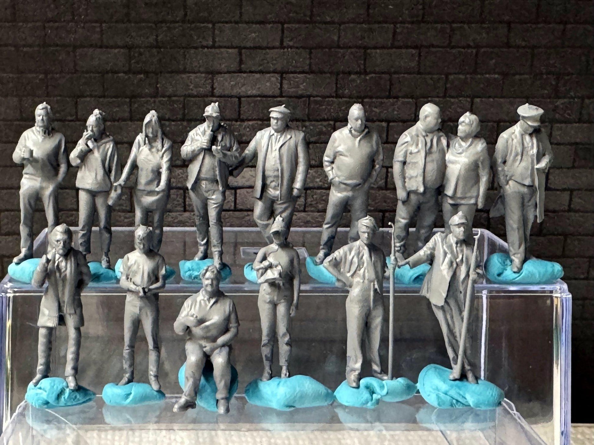 Double G 1:64 Miniature Human Figures - 3D Printed - Unpainted - great for Dioramas - Made in the USA LOT 644 Miniature 1.10