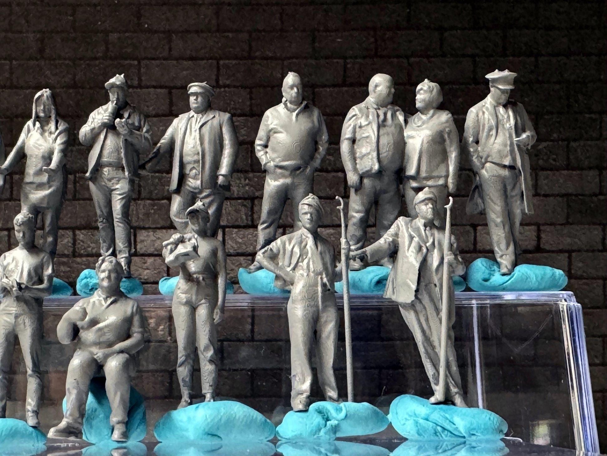 Double G 1:64 Miniature Human Figures - 3D Printed - Unpainted - great for Dioramas - Made in the USA LOT 644 Miniature 1.10