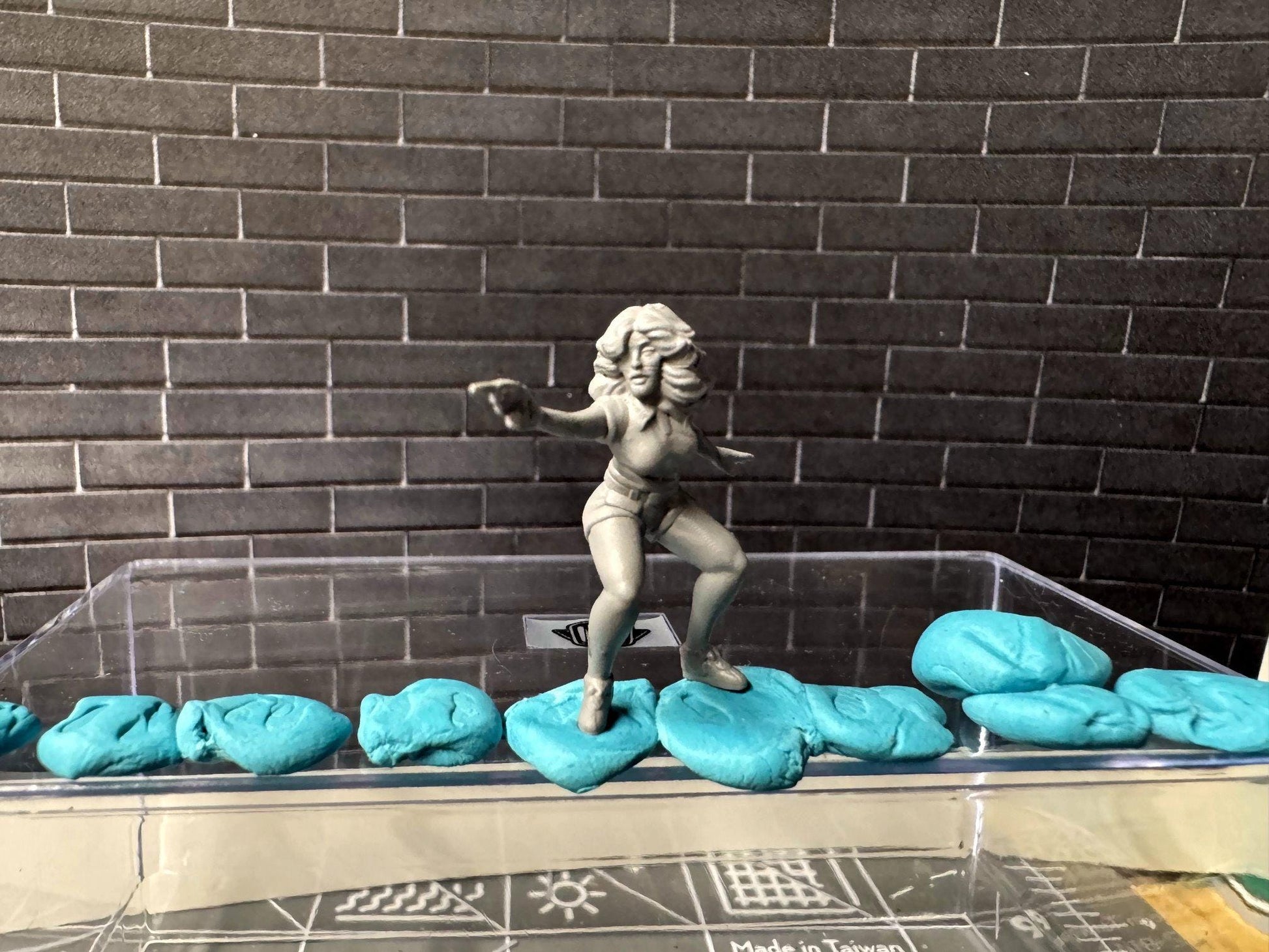 Double G 1:64 Miniature Human Figures - 3D Printed - Unpainted - great for Dioramas - Made in the USA LOT 645 Miniature 1.10