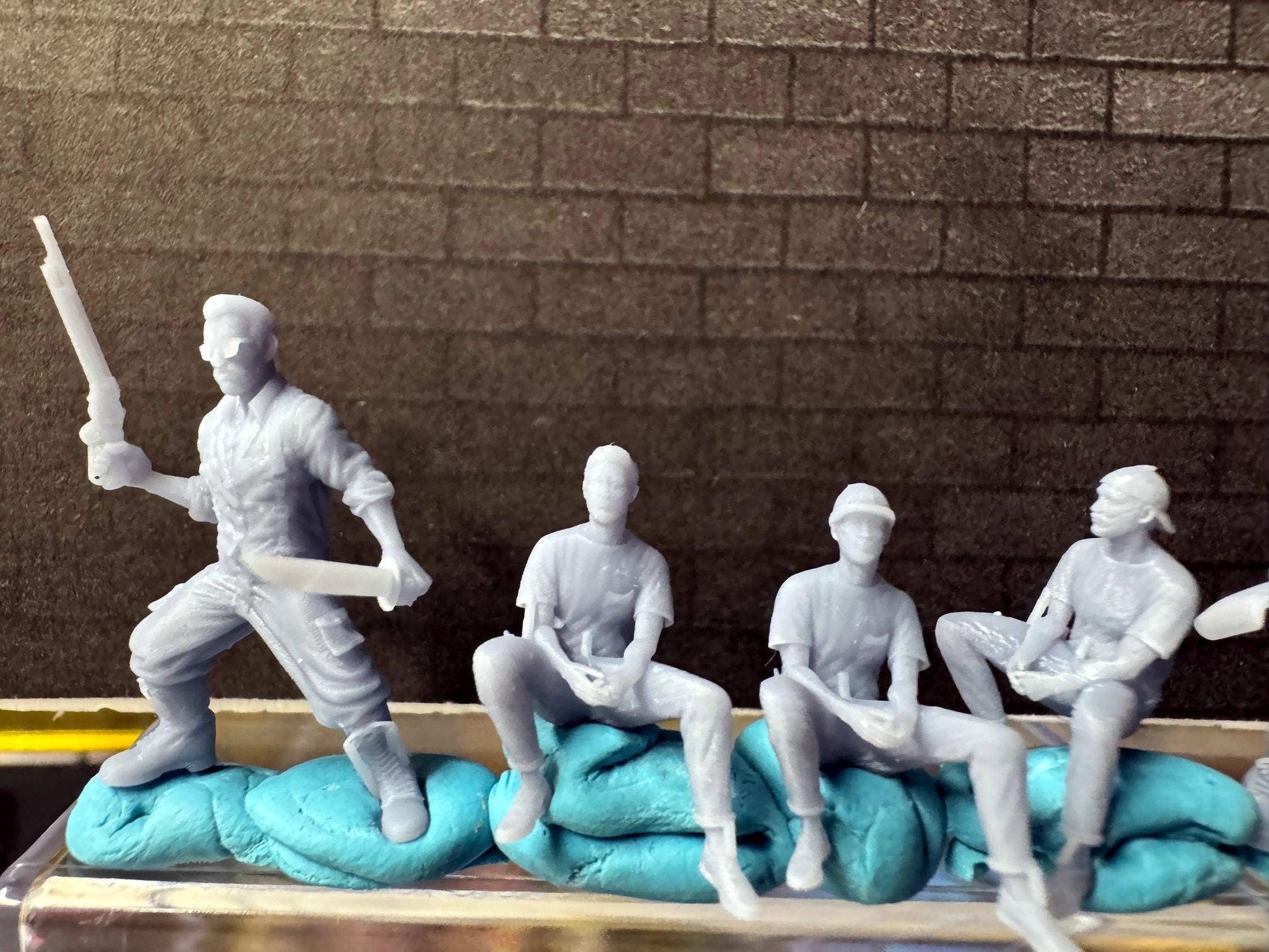 Double G 1:64 Miniature Human Figures - 3D Printed - Unpainted - great for Dioramas - Made in the USA LOT 635 Miniature 1.10