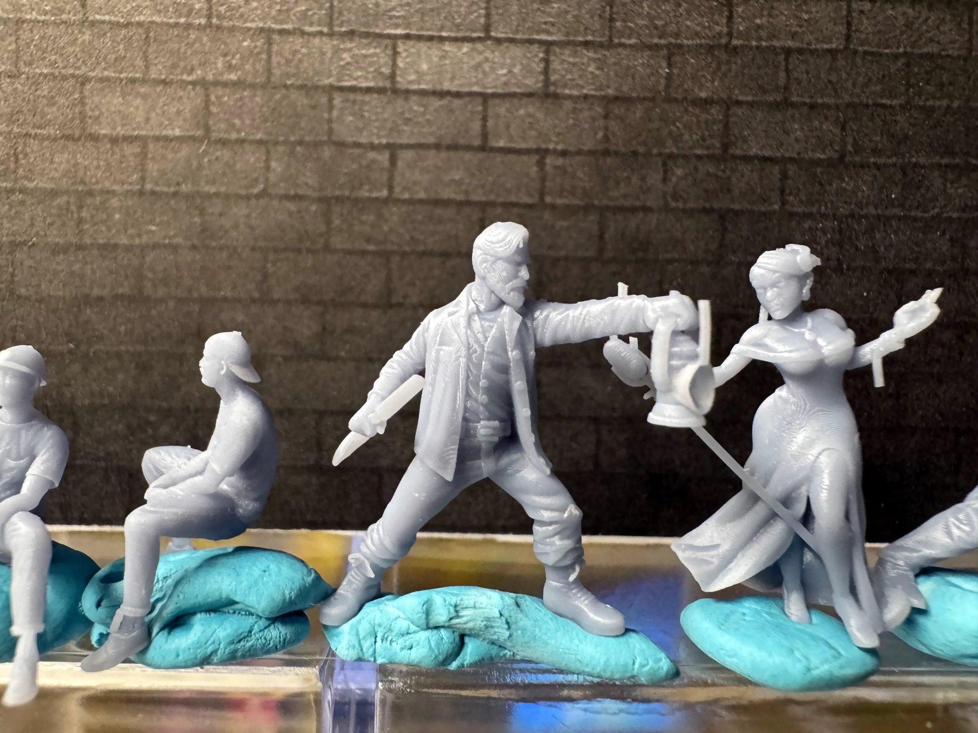 Double G 1:64 Miniature Human Figures - 3D Printed - Unpainted - great for Dioramas - Made in the USA LOT 635 Miniature 1.10
