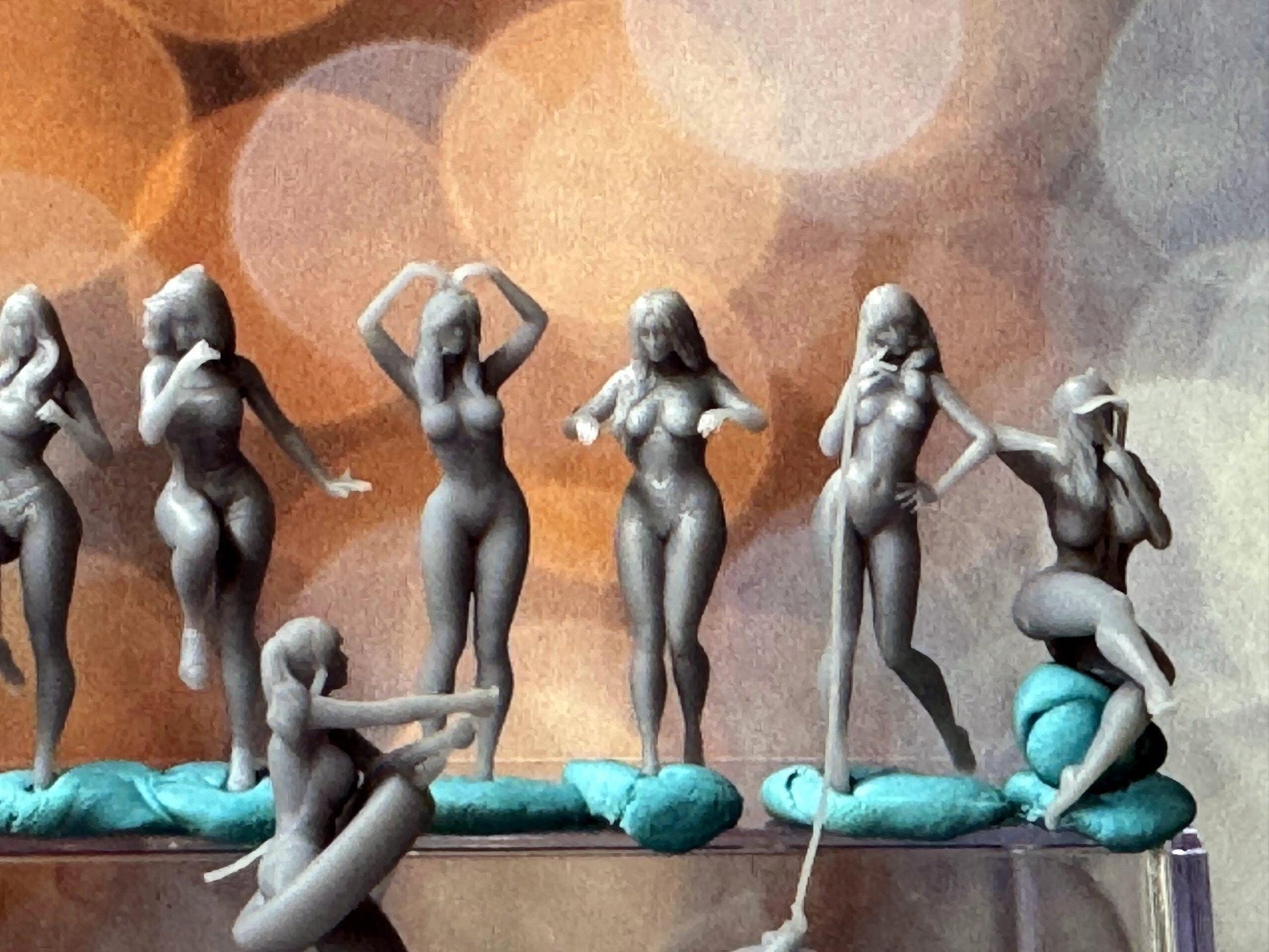 Double G 1:64 Miniature Human Figures - 3D Printed - Unpainted - great for Dioramas - Made in the USA LOT 649 Miniature 1.10