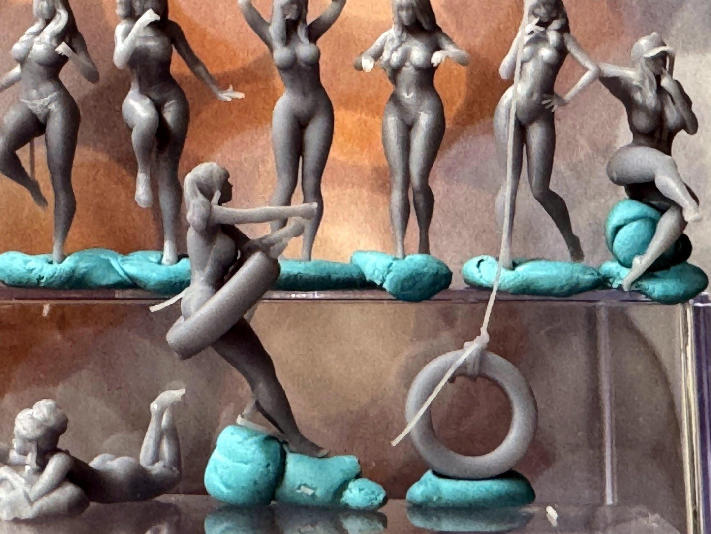Double G 1:64 Miniature Human Figures - 3D Printed - Unpainted - great for Dioramas - Made in the USA LOT 649 Miniature 1.10