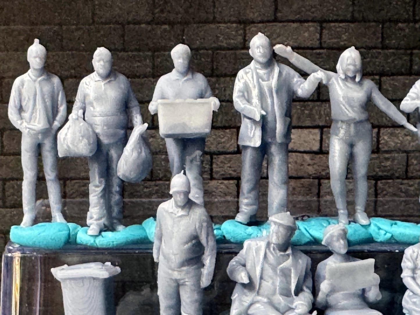 Double G 1:64 Miniature Human Figures - 3D Printed - Unpainted - great for Dioramas - Made in the USA LOT 650 Miniature 1.10