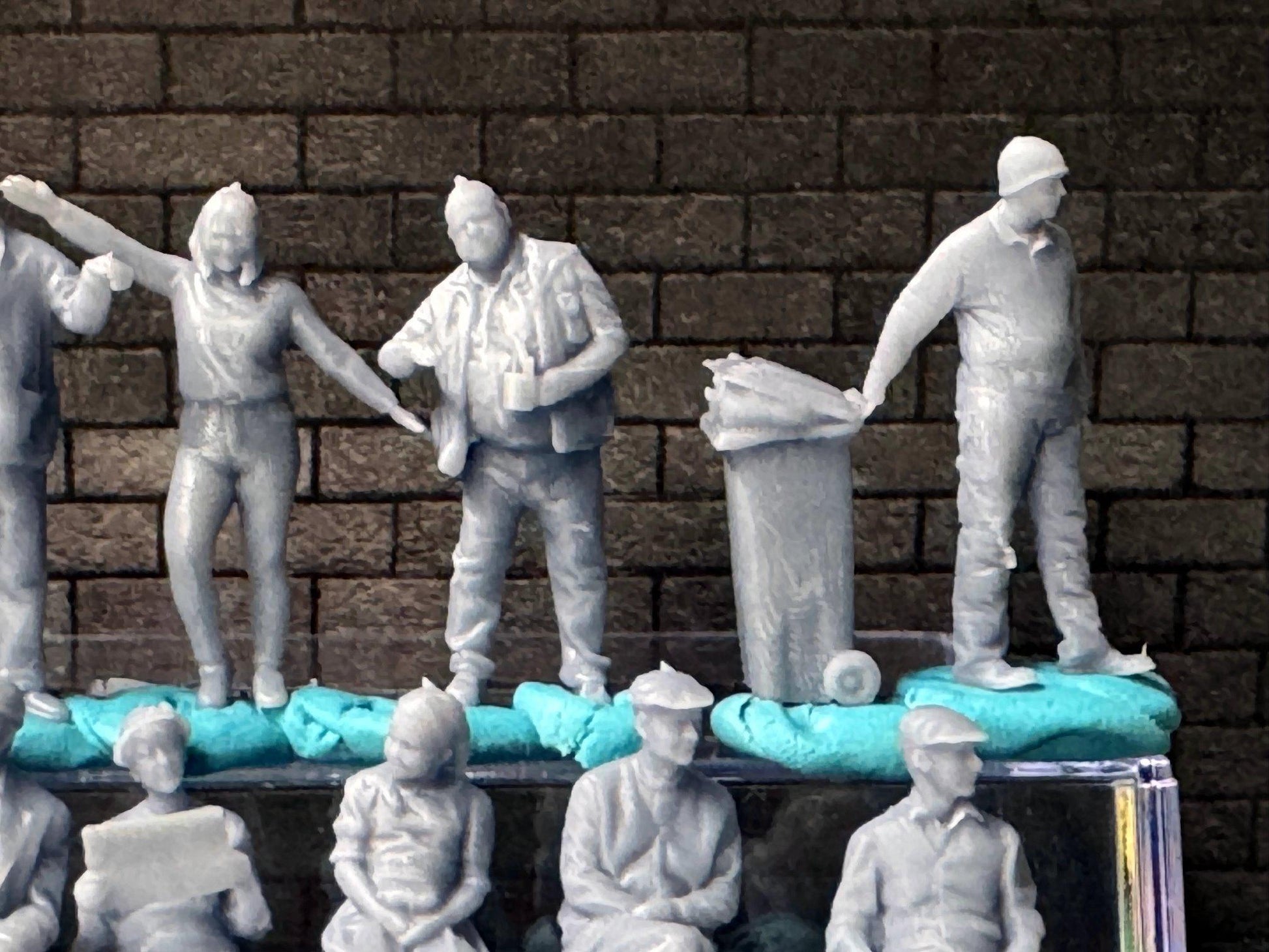 Double G 1:64 Miniature Human Figures - 3D Printed - Unpainted - great for Dioramas - Made in the USA LOT 650 Miniature 1.10