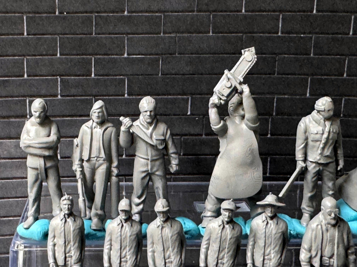 Double G 1:64 Miniature Human Figures - 3D Printed - Unpainted - great for Dioramas - Made in the USA LOT 645 Miniature 1.10