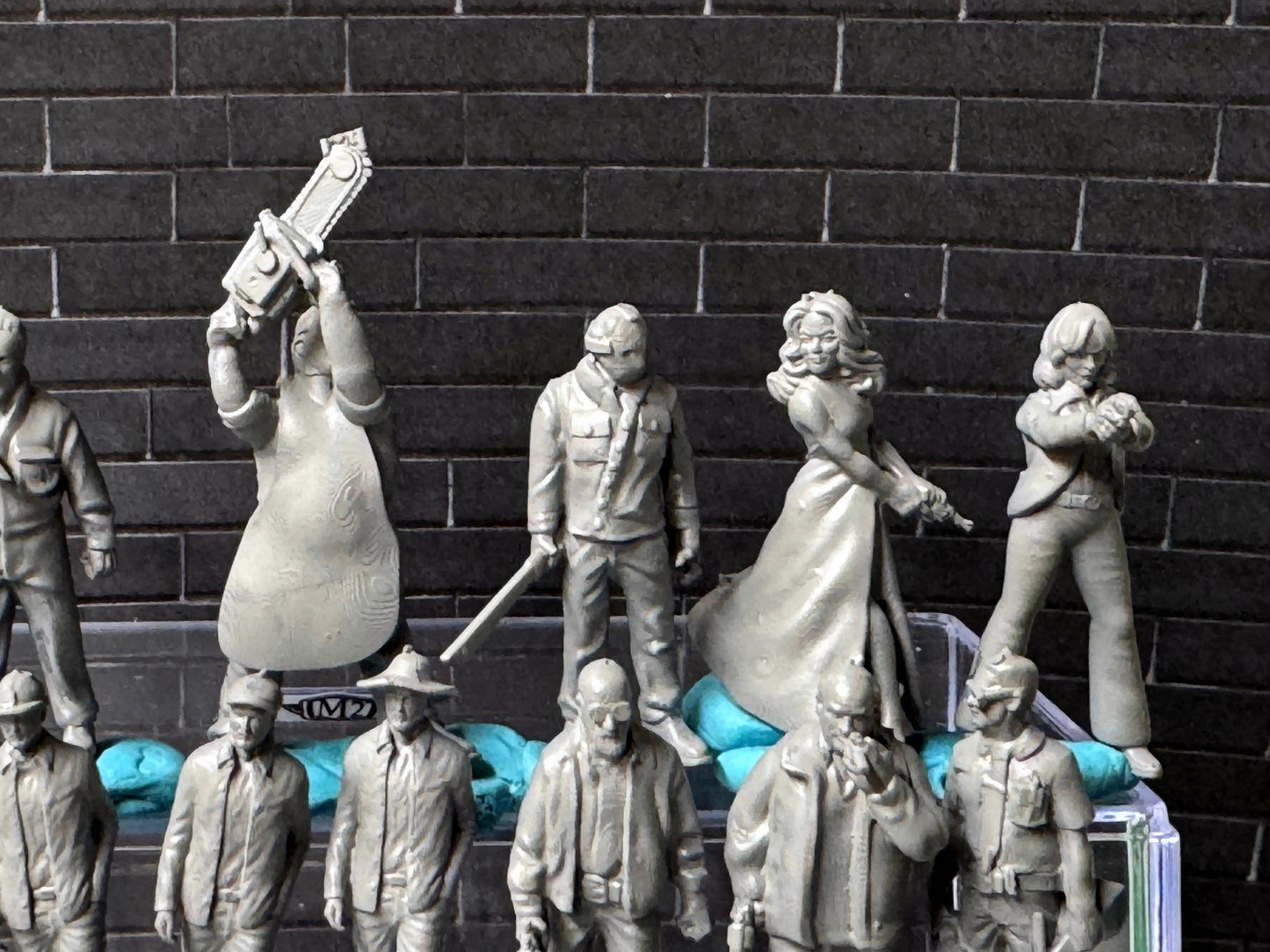 Double G 1:64 Miniature Human Figures - 3D Printed - Unpainted - great for Dioramas - Made in the USA LOT 645 Miniature 1.10