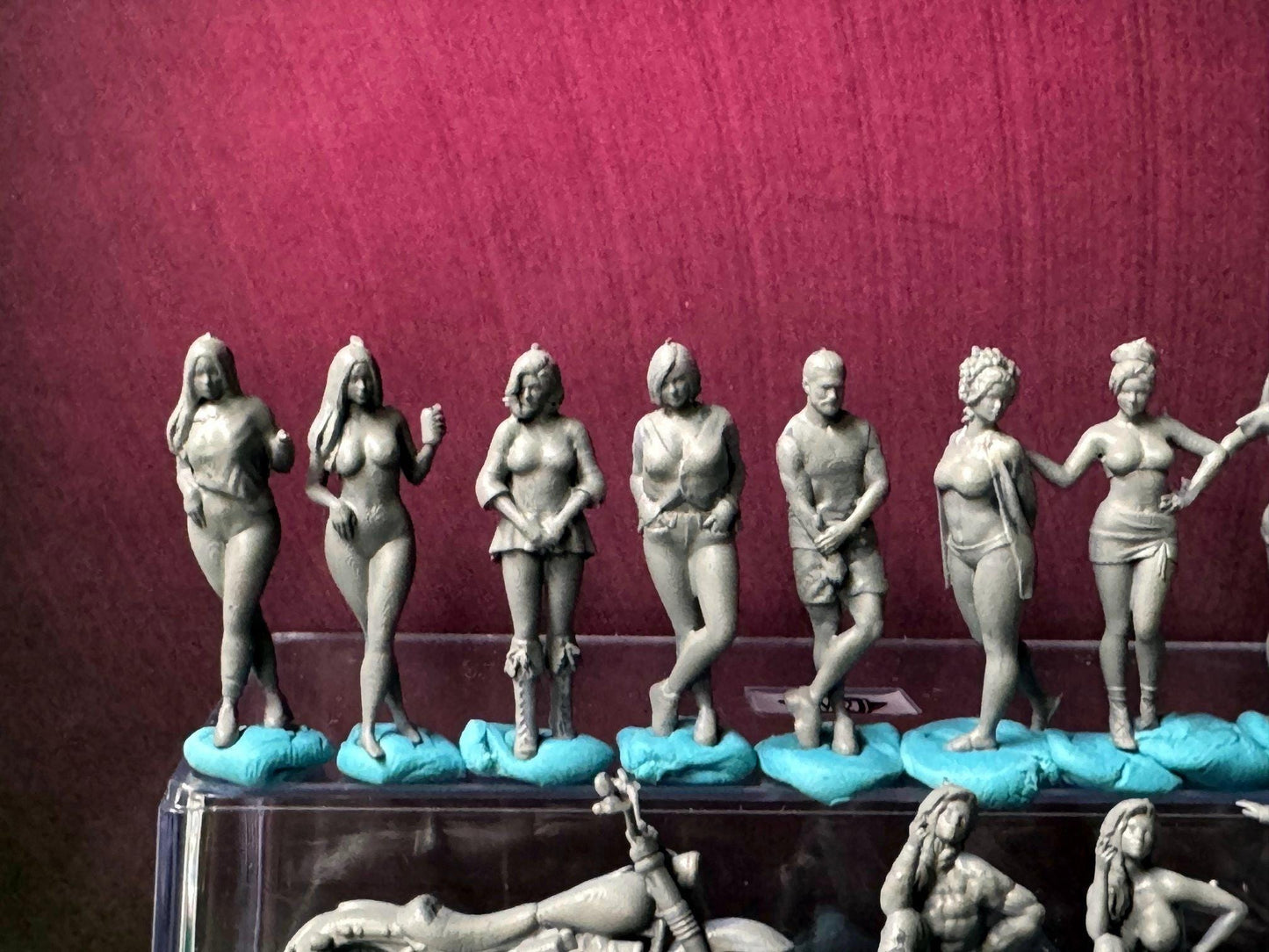 Double G 1:64 Miniature Human Figures - 3D Printed - Unpainted - great for Dioramas - Made in the USA LOT 646 Miniature 1.10