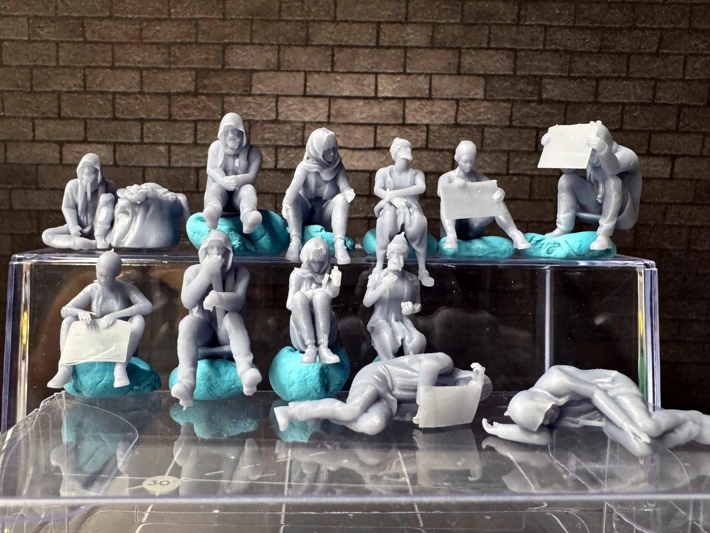 Double G 1:64 Miniature Human Figures - 3D Printed - Unpainted - great for Dioramas - Made in the USA LOT 653 Miniature 1.10 Homeless People