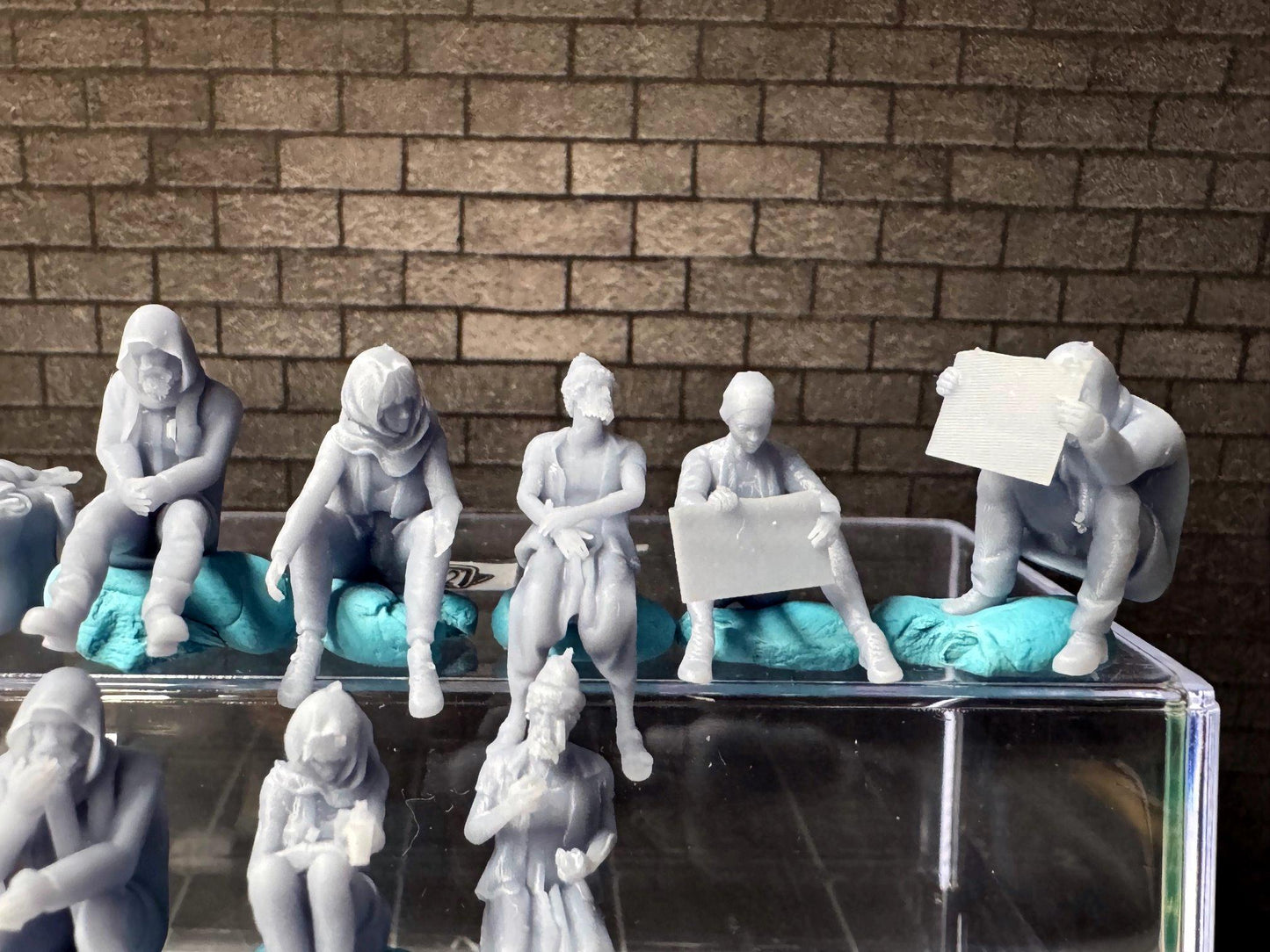 Double G 1:64 Miniature Human Figures - 3D Printed - Unpainted - great for Dioramas - Made in the USA LOT 653 Miniature 1.10 Homeless People