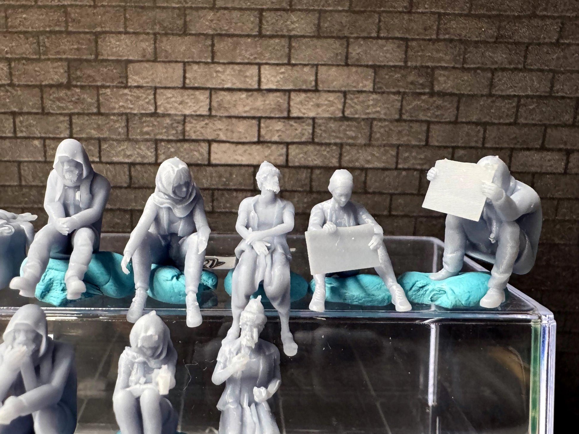 Double G 1:64 Miniature Human Figures - 3D Printed - Unpainted - great for Dioramas - Made in the USA LOT 653 Miniature 1.10 Homeless People