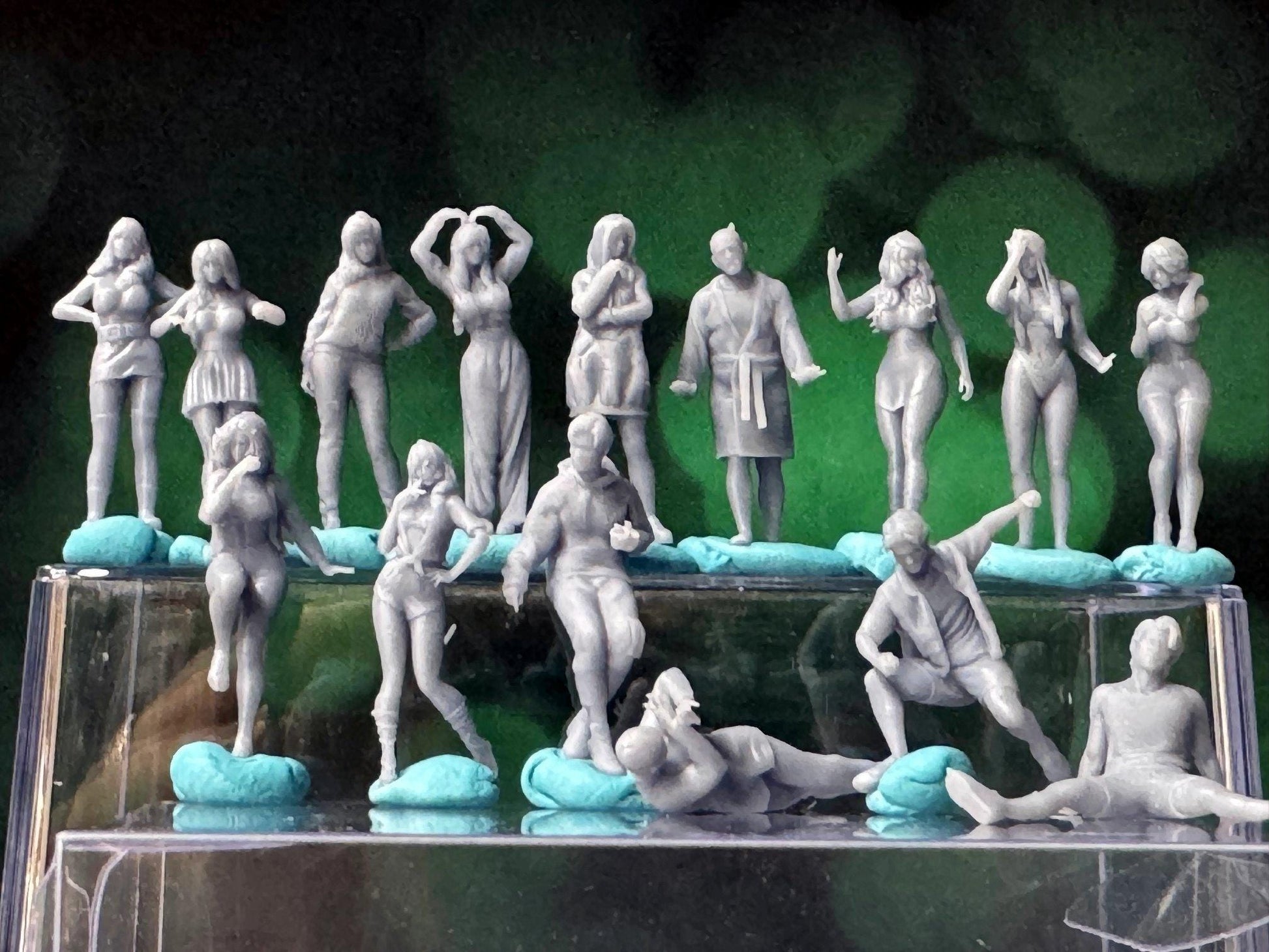 Double G 1:64 Miniature Human Figures - 3D Printed - Unpainted - great for Dioramas - Made in the USA LOT 648 Miniature 1.10