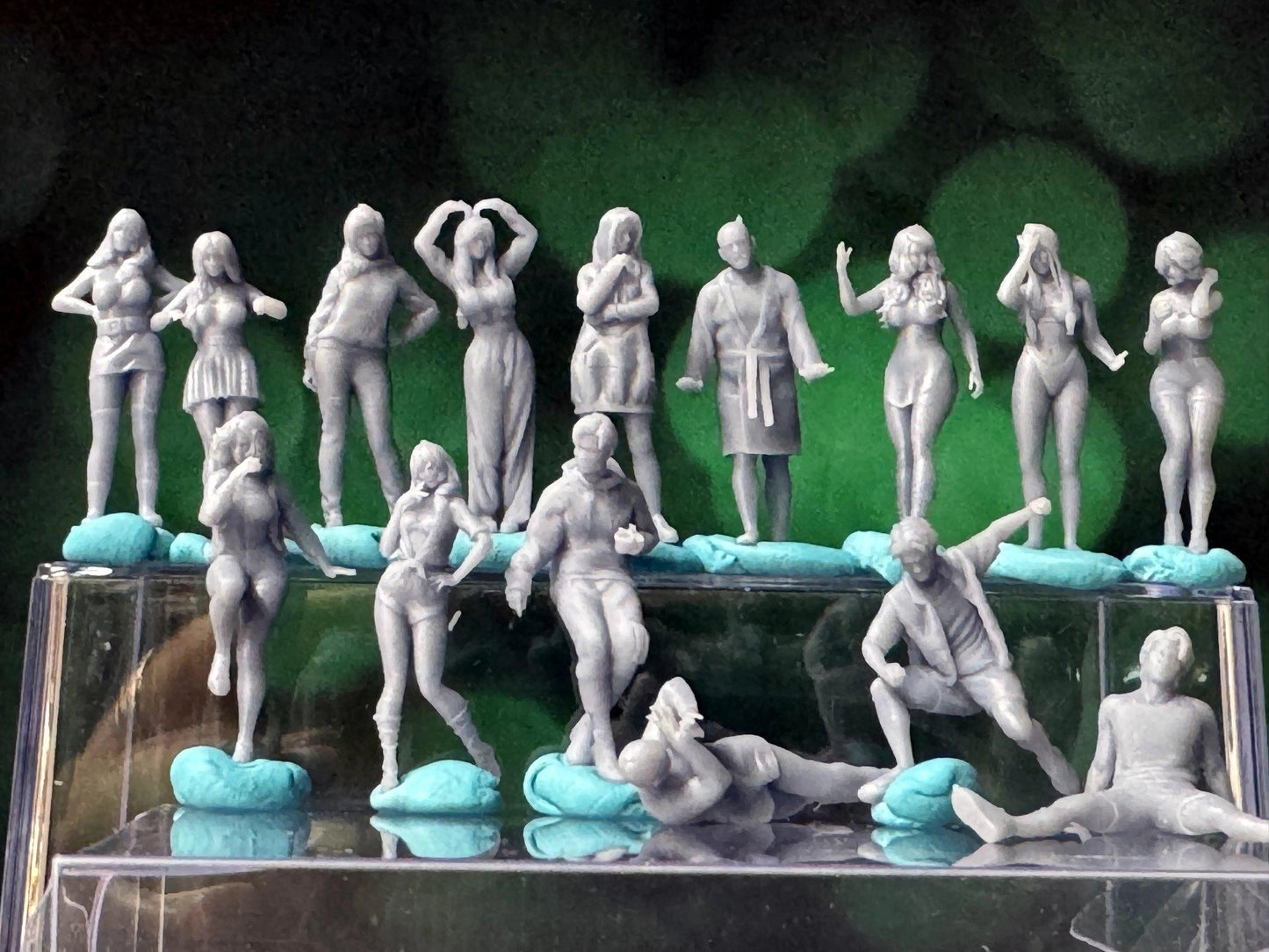 Double G 1:64 Miniature Human Figures - 3D Printed - Unpainted - great for Dioramas - Made in the USA LOT 648 Miniature 1.10