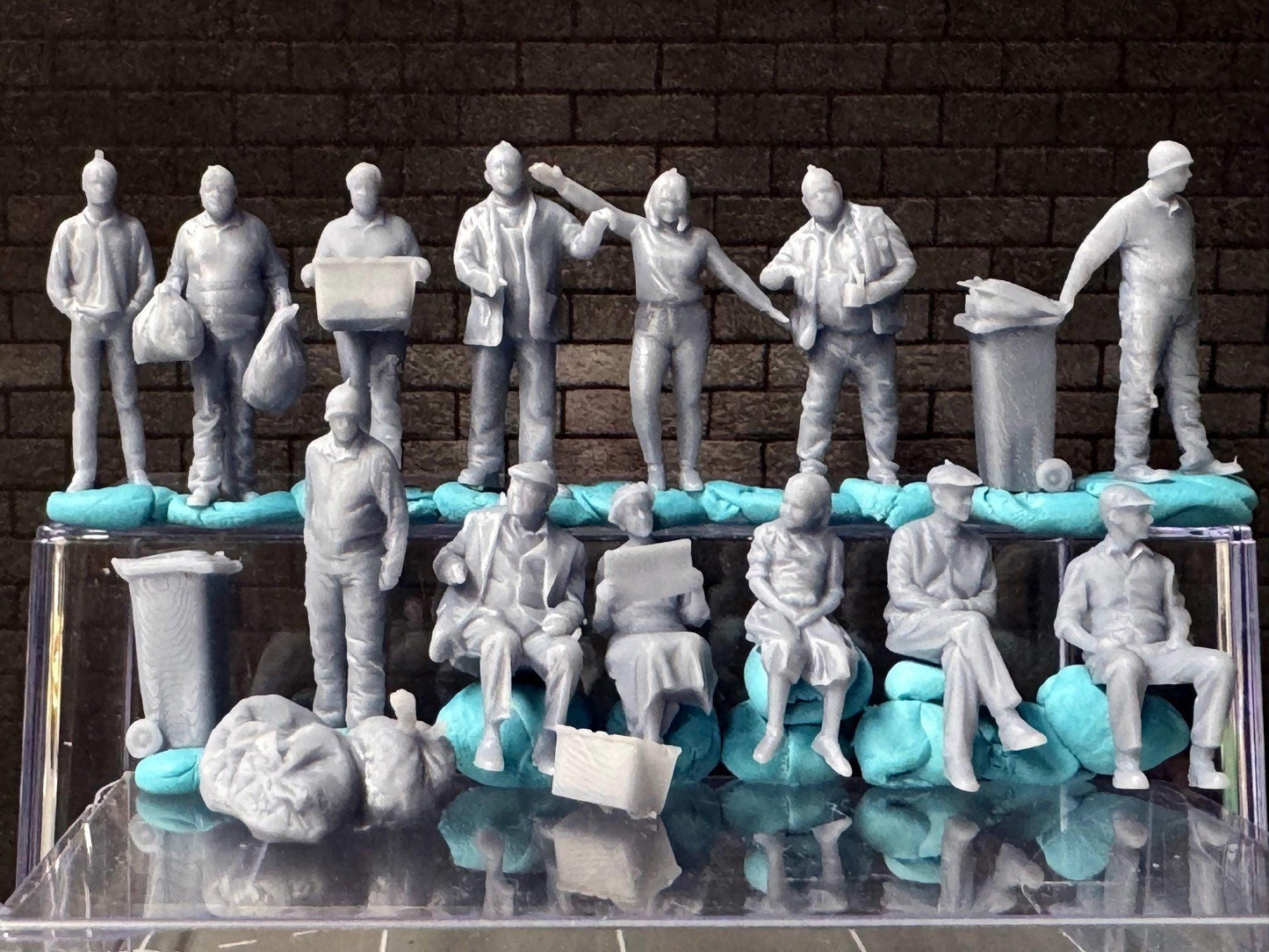 Double G 1:64 Miniature Human Figures - 3D Printed - Unpainted - great for Dioramas - Made in the USA LOT 650 Miniature 1.10