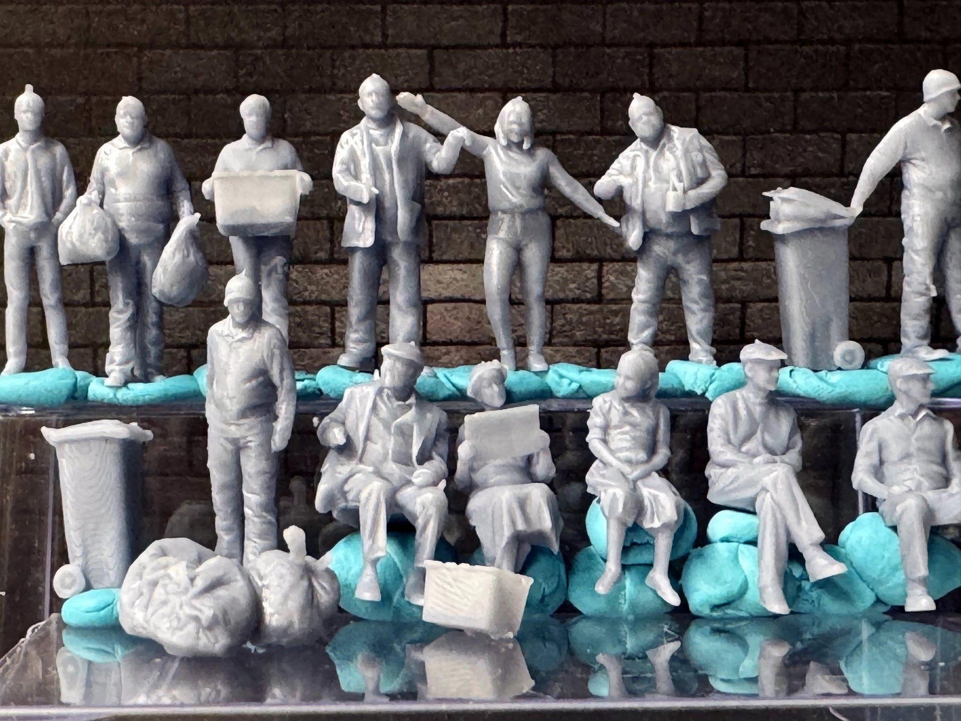 Double G 1:64 Miniature Human Figures - 3D Printed - Unpainted - great for Dioramas - Made in the USA LOT 650 Miniature 1.10