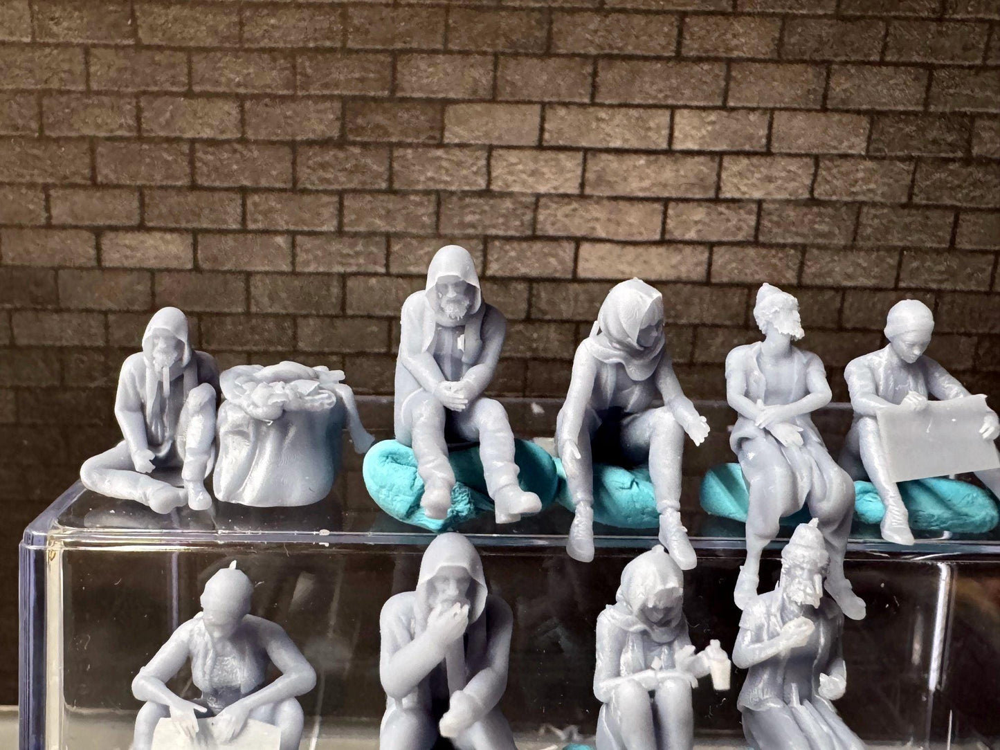 Double G 1:64 Miniature Human Figures - 3D Printed - Unpainted - great for Dioramas - Made in the USA LOT 653 Miniature 1.10 Homeless People