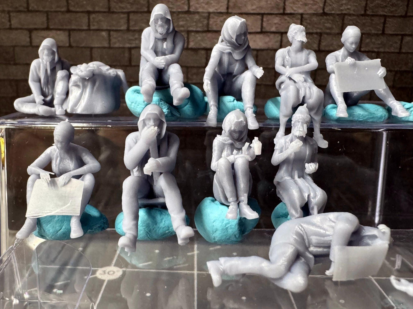Double G 1:64 Miniature Human Figures - 3D Printed - Unpainted - great for Dioramas - Made in the USA LOT 653 Miniature 1.10 Homeless People