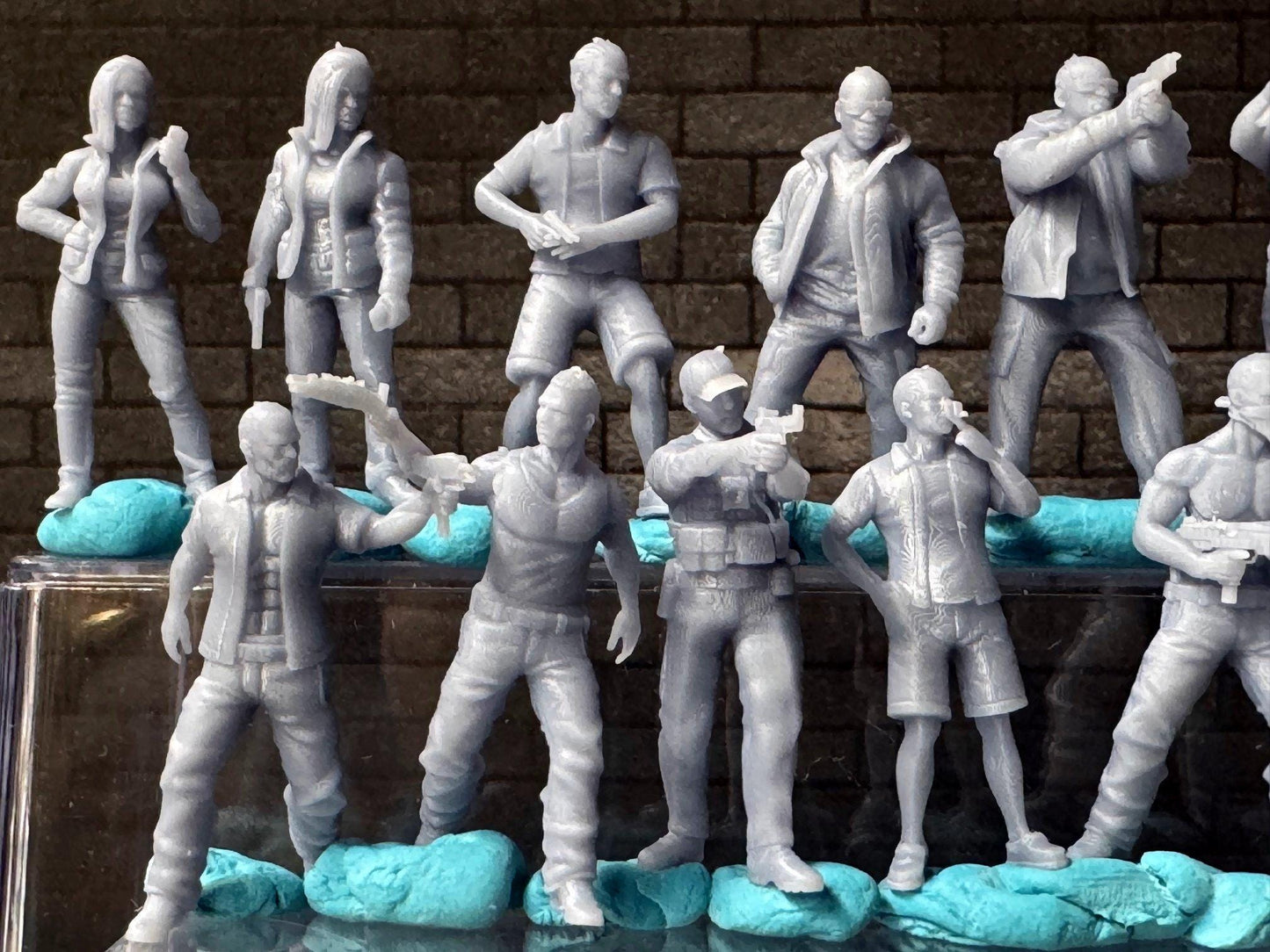 Double G 1:64 Miniature Human Figures - 3D Printed - Unpainted - great for Dioramas - Made in the USA LOT 655 Miniature 1.10