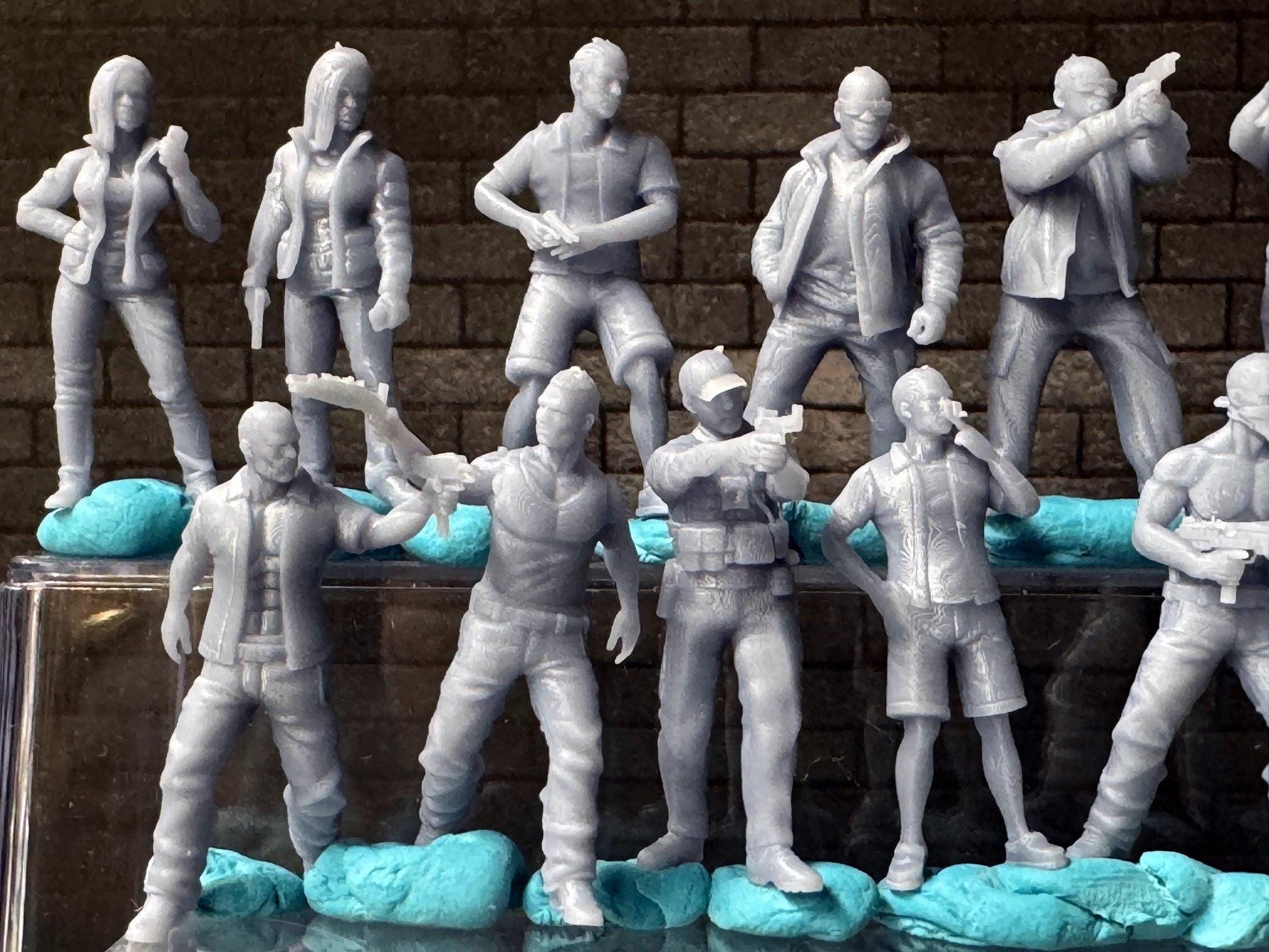Double G 1:64 Miniature Human Figures - 3D Printed - Unpainted - great for Dioramas - Made in the USA LOT 655 Miniature 1.10