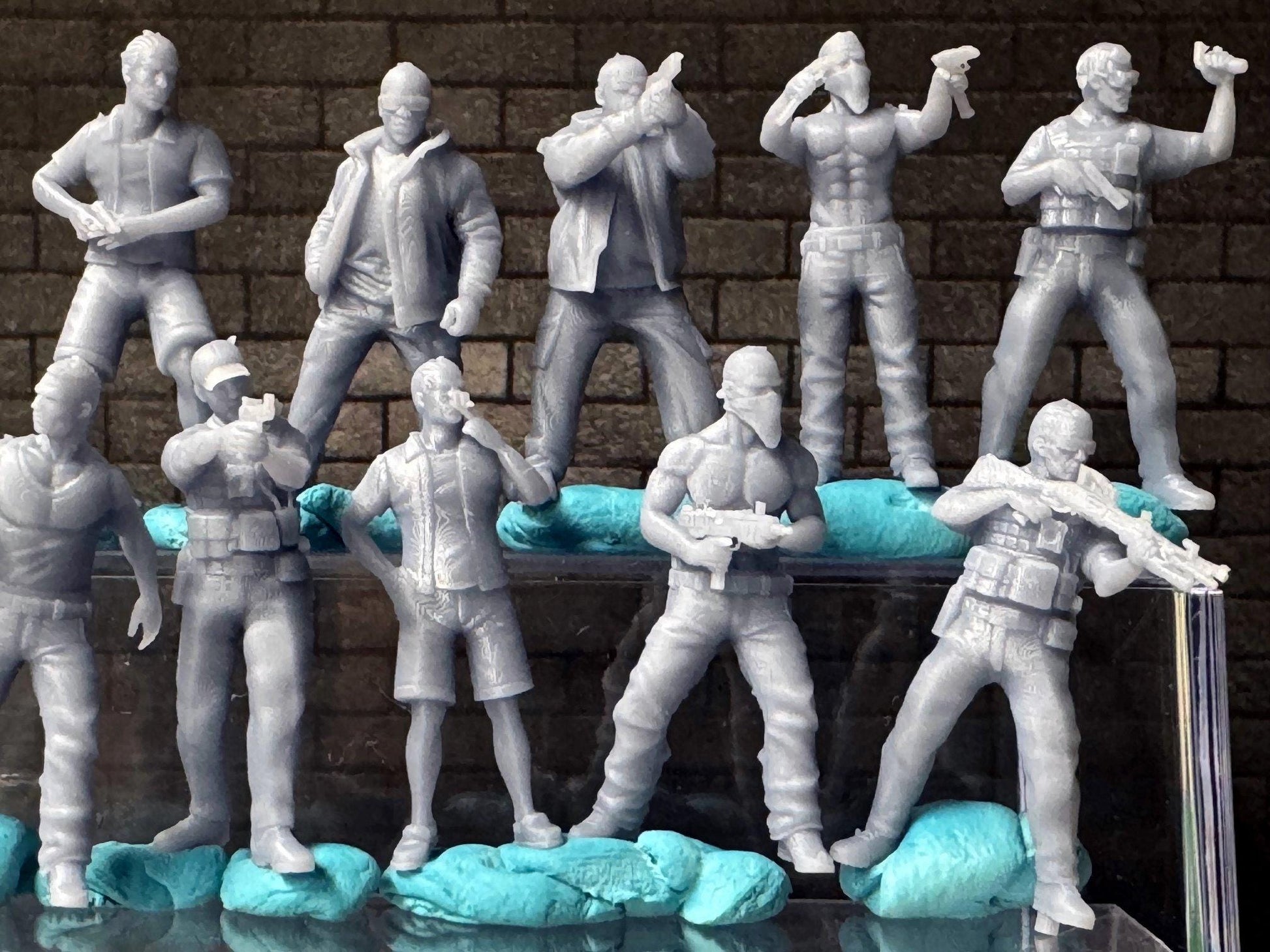 Double G 1:64 Miniature Human Figures - 3D Printed - Unpainted - great for Dioramas - Made in the USA LOT 655 Miniature 1.10