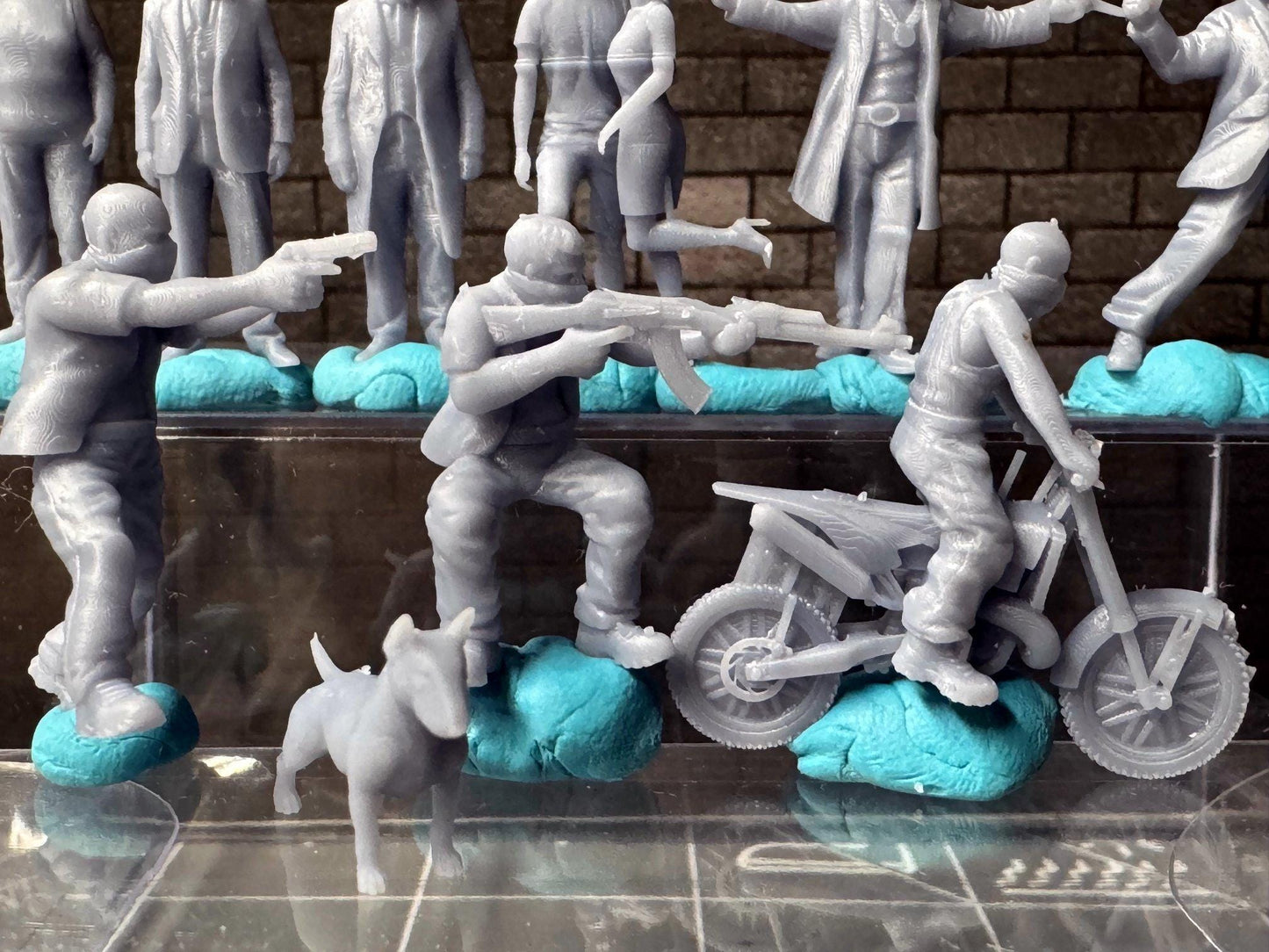 Double G 1:64 Miniature Human Figures - 3D Printed - Unpainted - great for Dioramas - Made in the USA LOT 658 Miniature 1.10