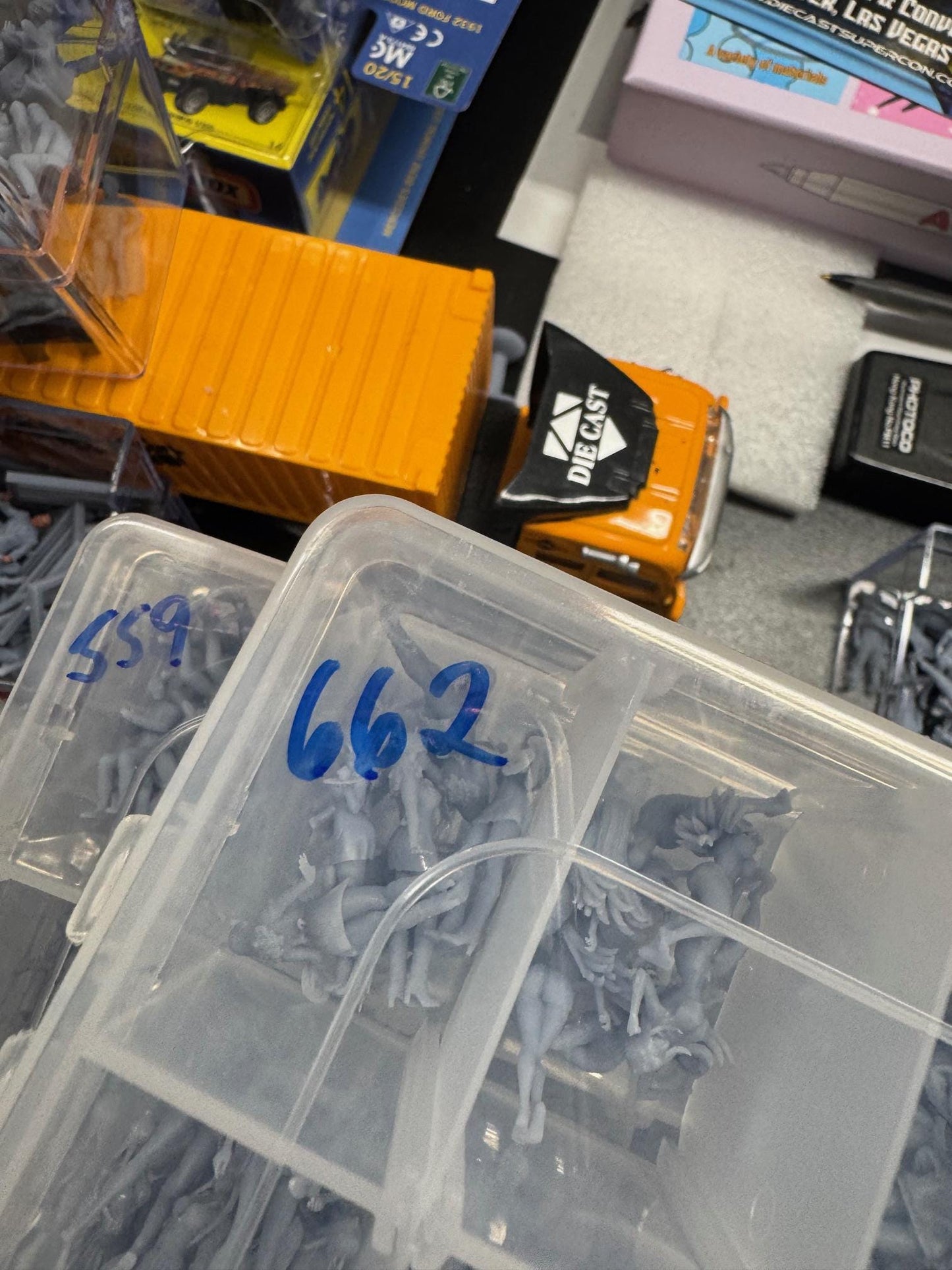 Double G 1:64 Miniature Human Figures - 3D Printed - Unpainted - great for Dioramas - Made in the USA LOT 662 Miniature 1.10